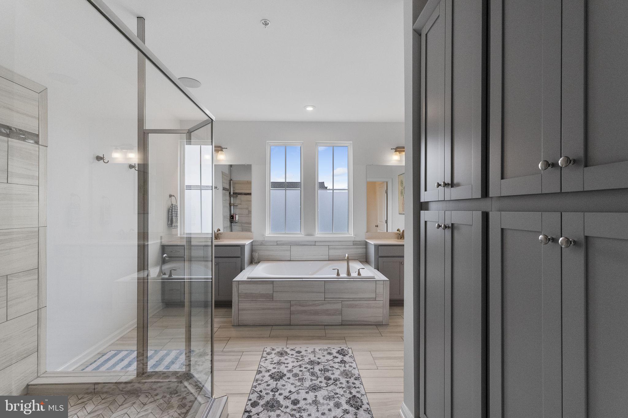 TALLYN RIDGE - Residential