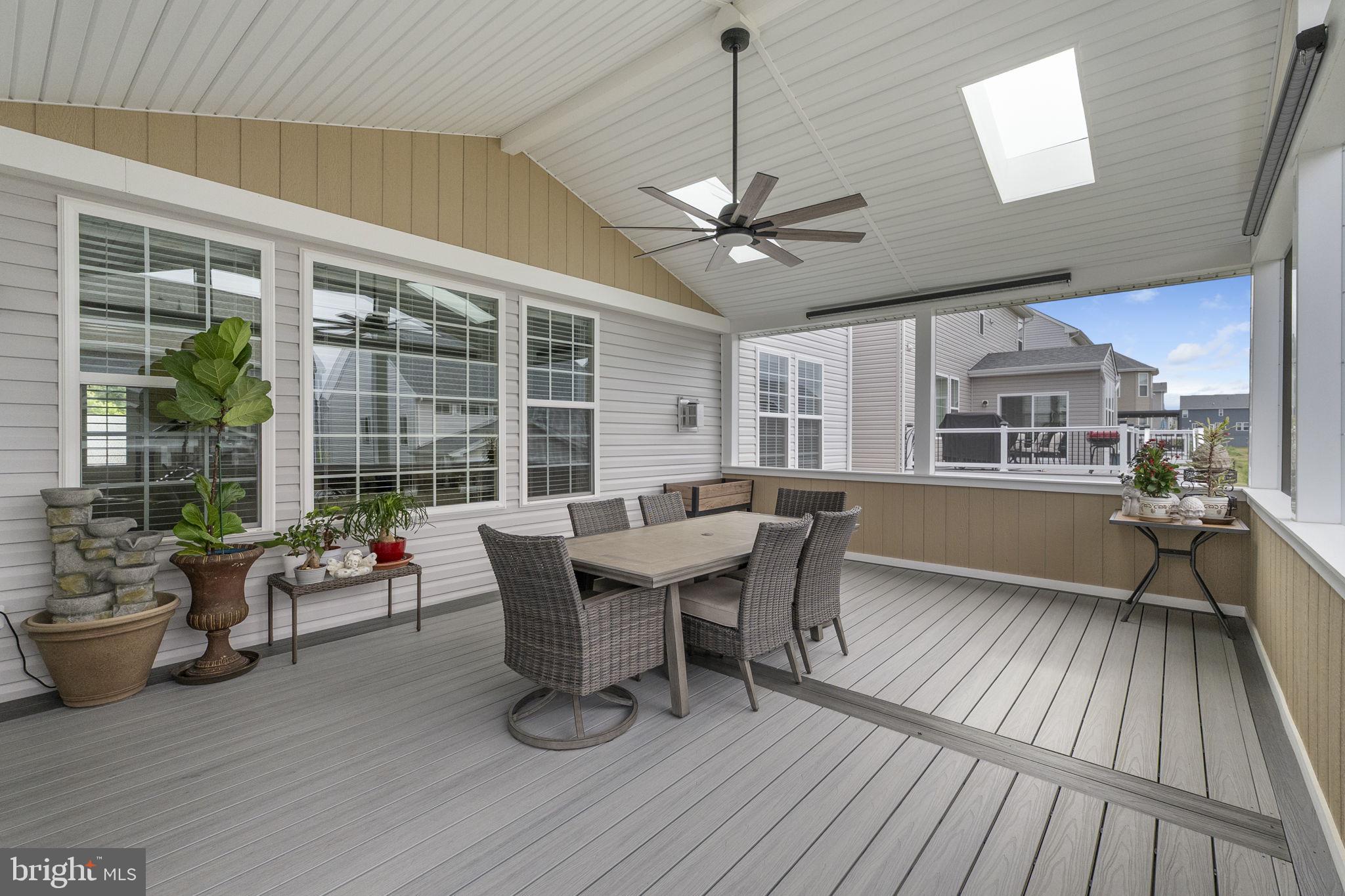 TALLYN RIDGE - Residential