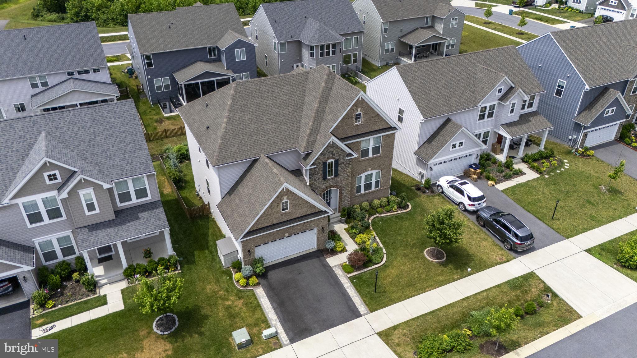 TALLYN RIDGE - Residential