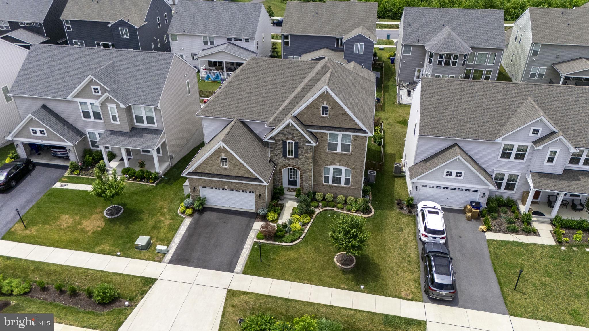 TALLYN RIDGE - Residential