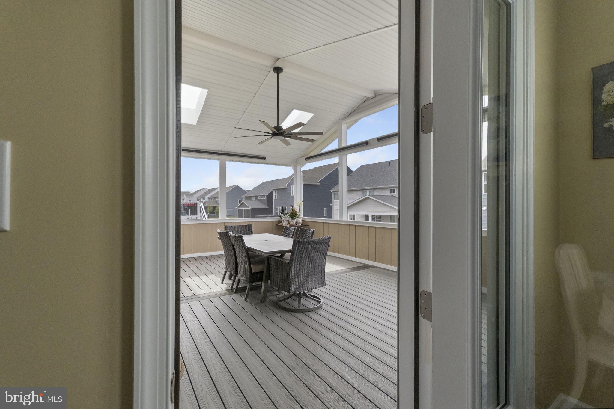 TALLYN RIDGE - Residential