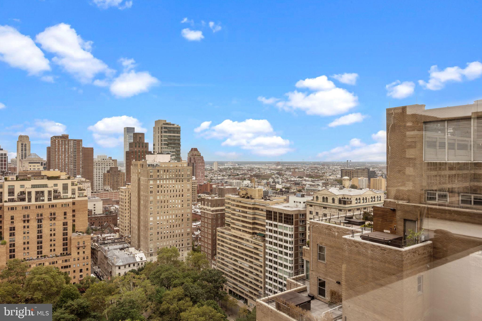 RITTENHOUSE SQUARE - Residential
