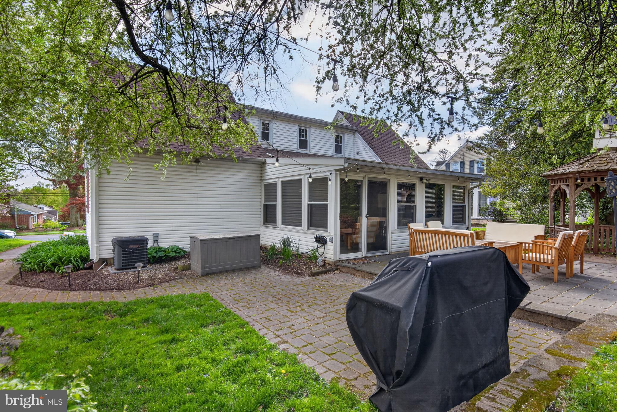MILLERSVILLE - Residential