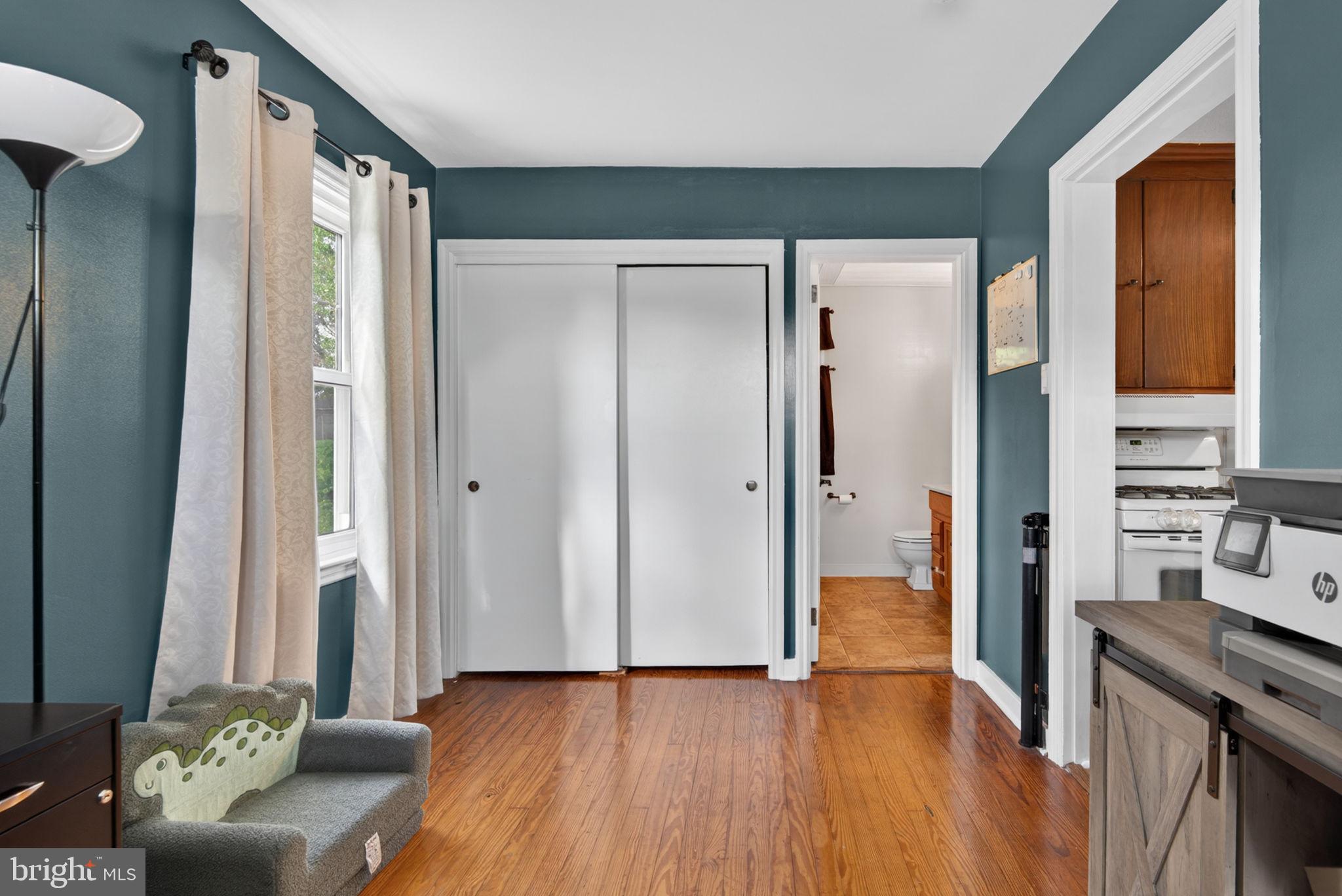 MILLERSVILLE - Residential