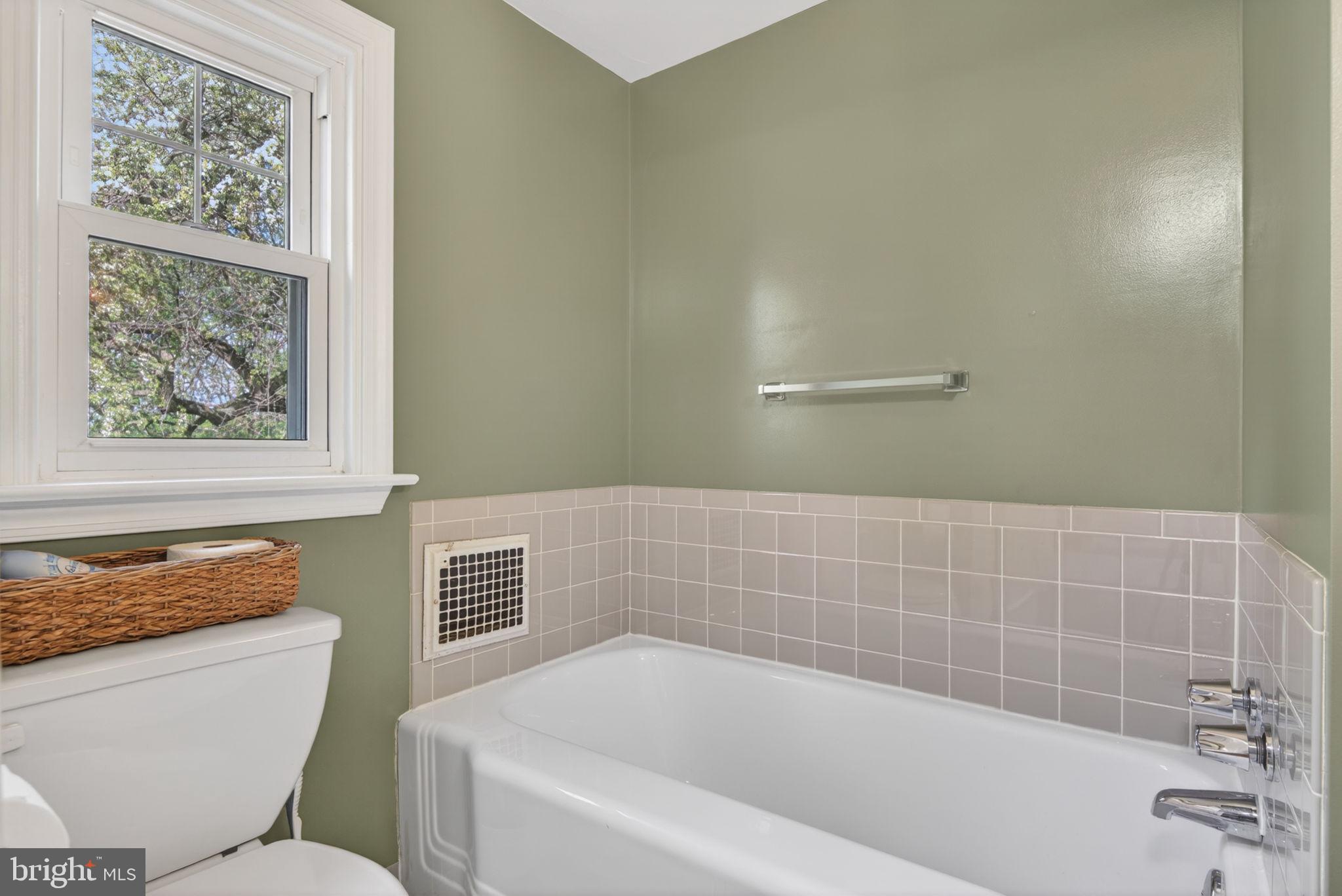 MILLERSVILLE - Residential