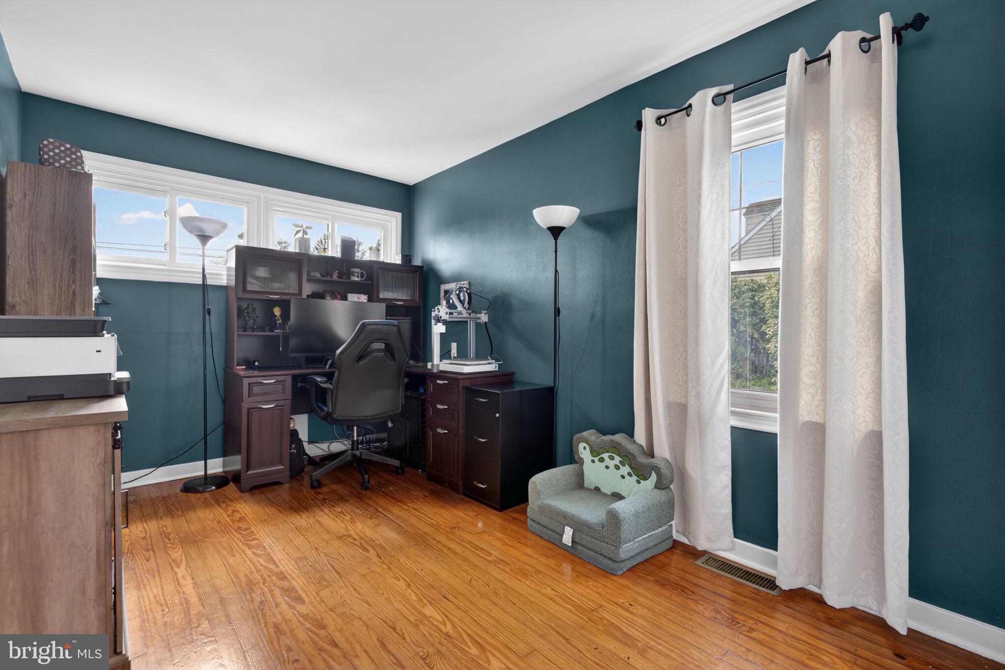 MILLERSVILLE - Residential
