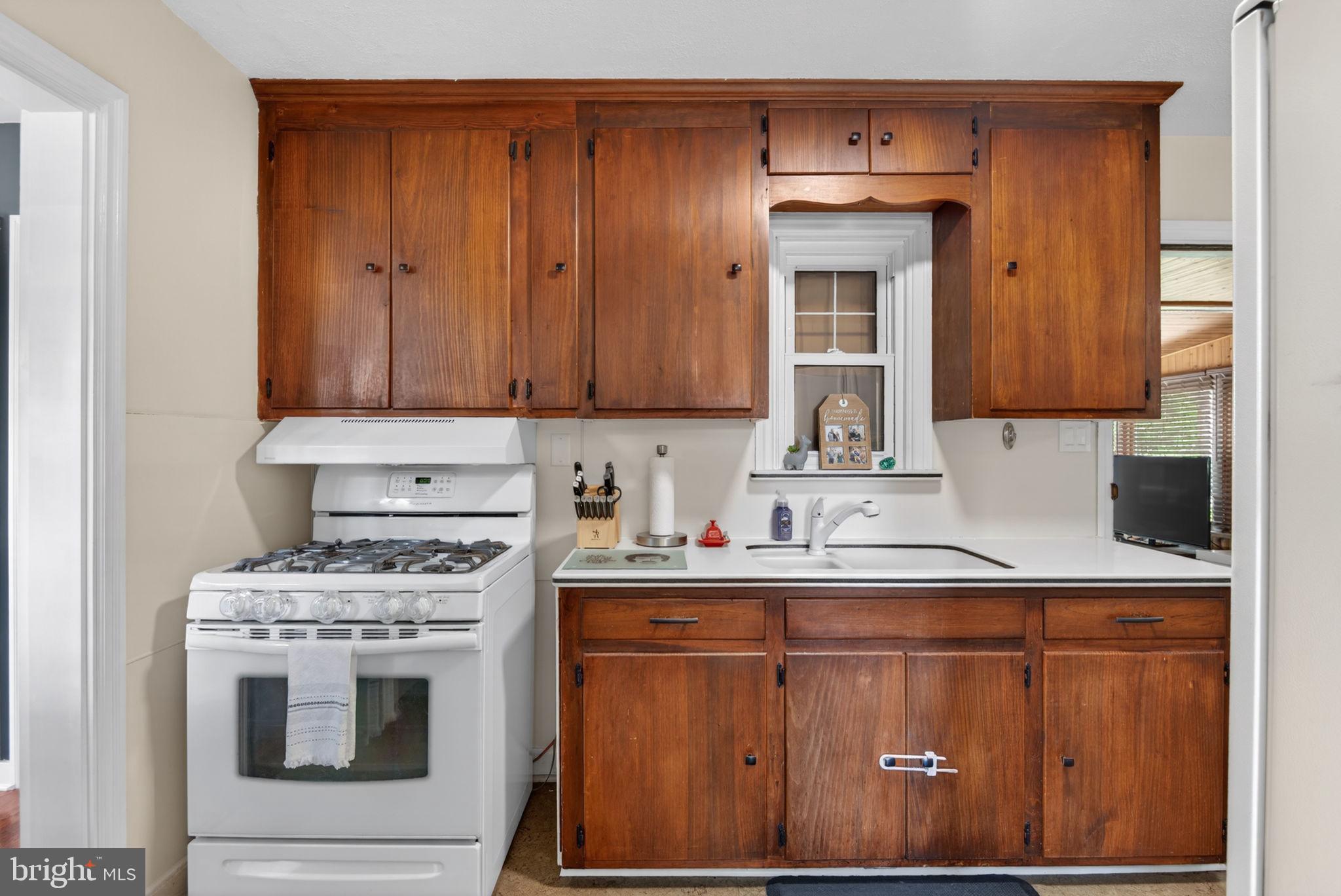 MILLERSVILLE - Residential