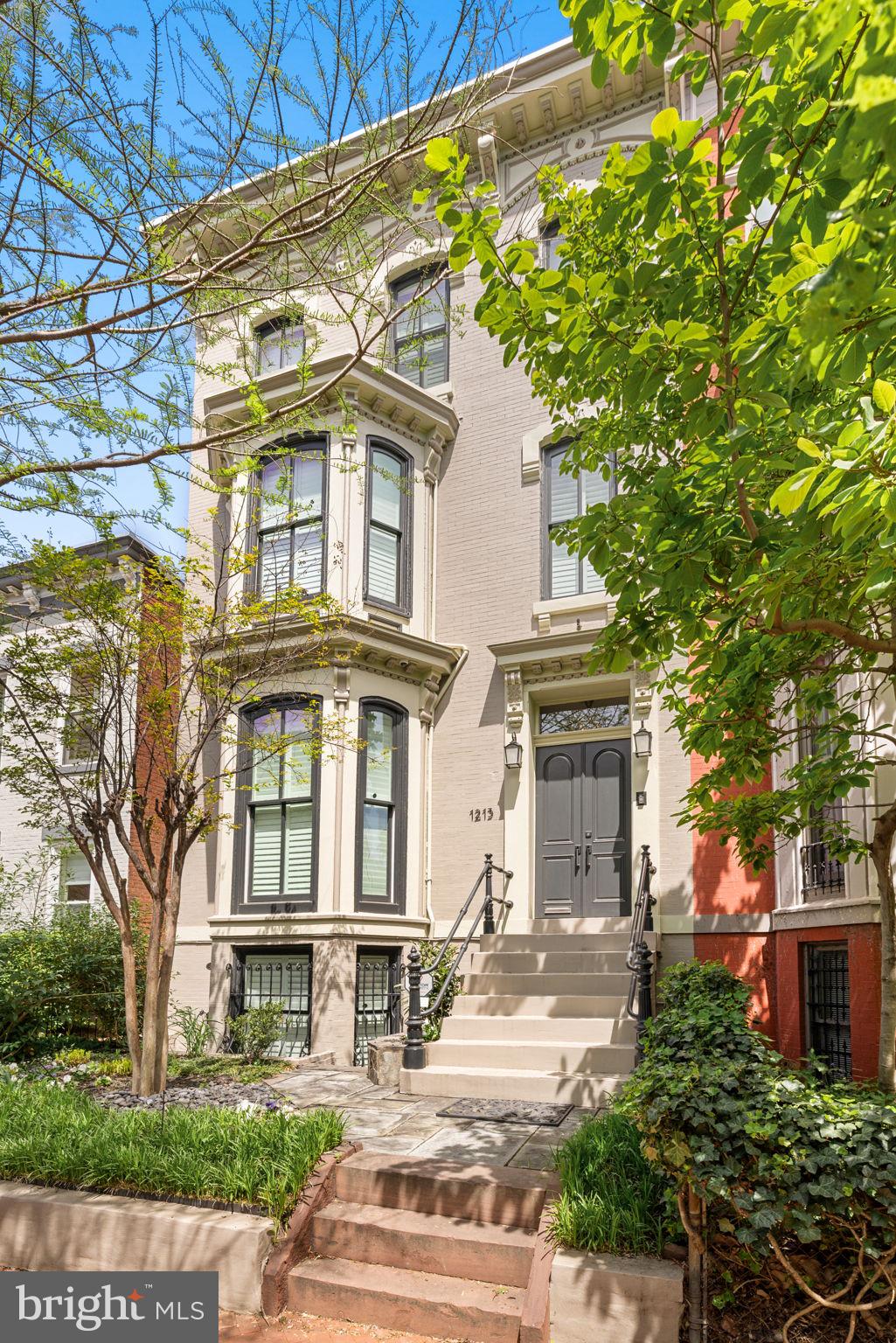 LOGAN CIRCLE - Residential