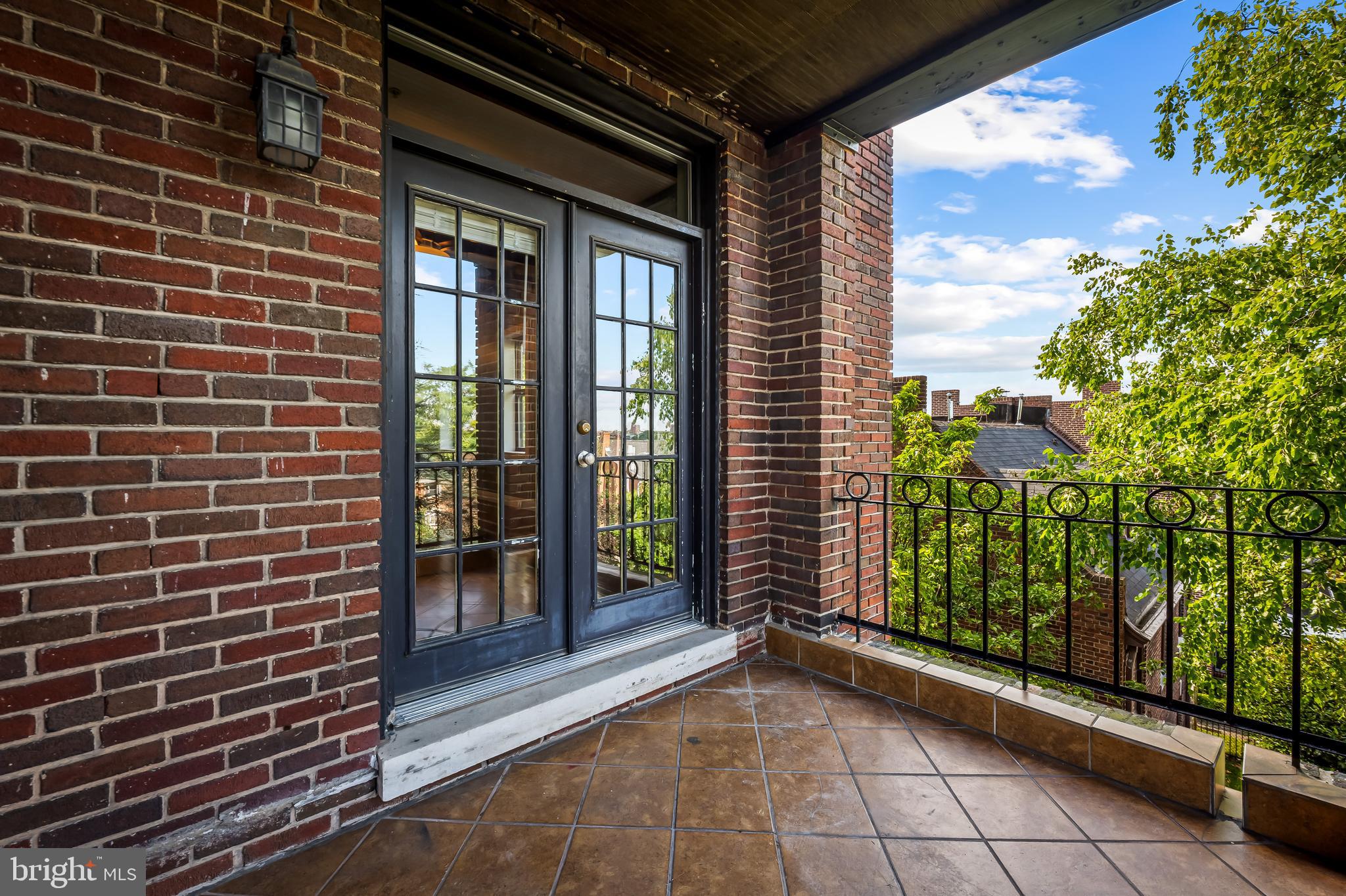 RESERVOIR HILL - Residential
