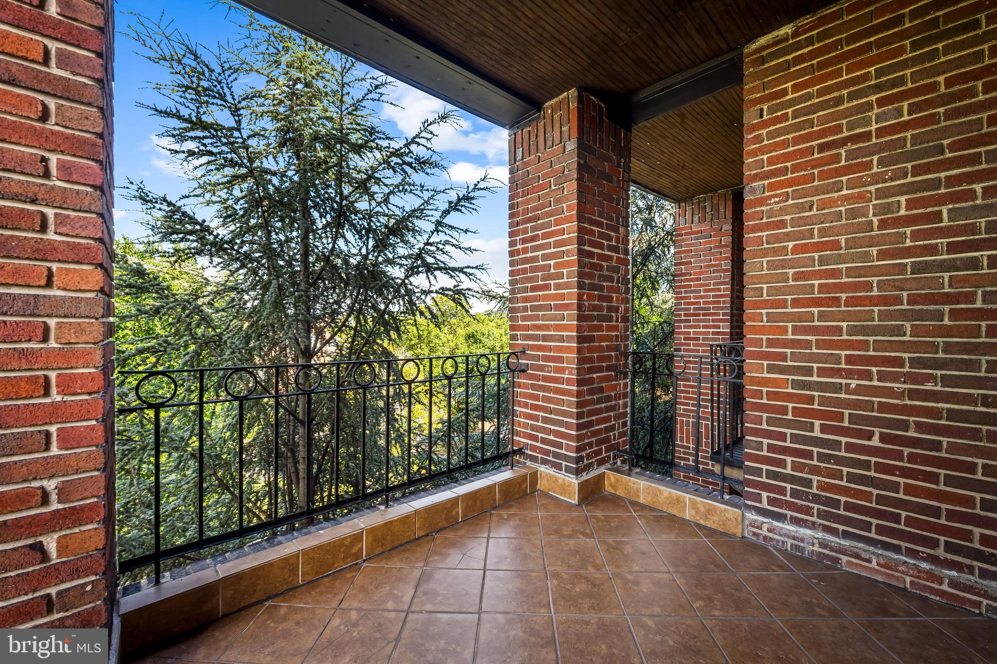 RESERVOIR HILL - Residential