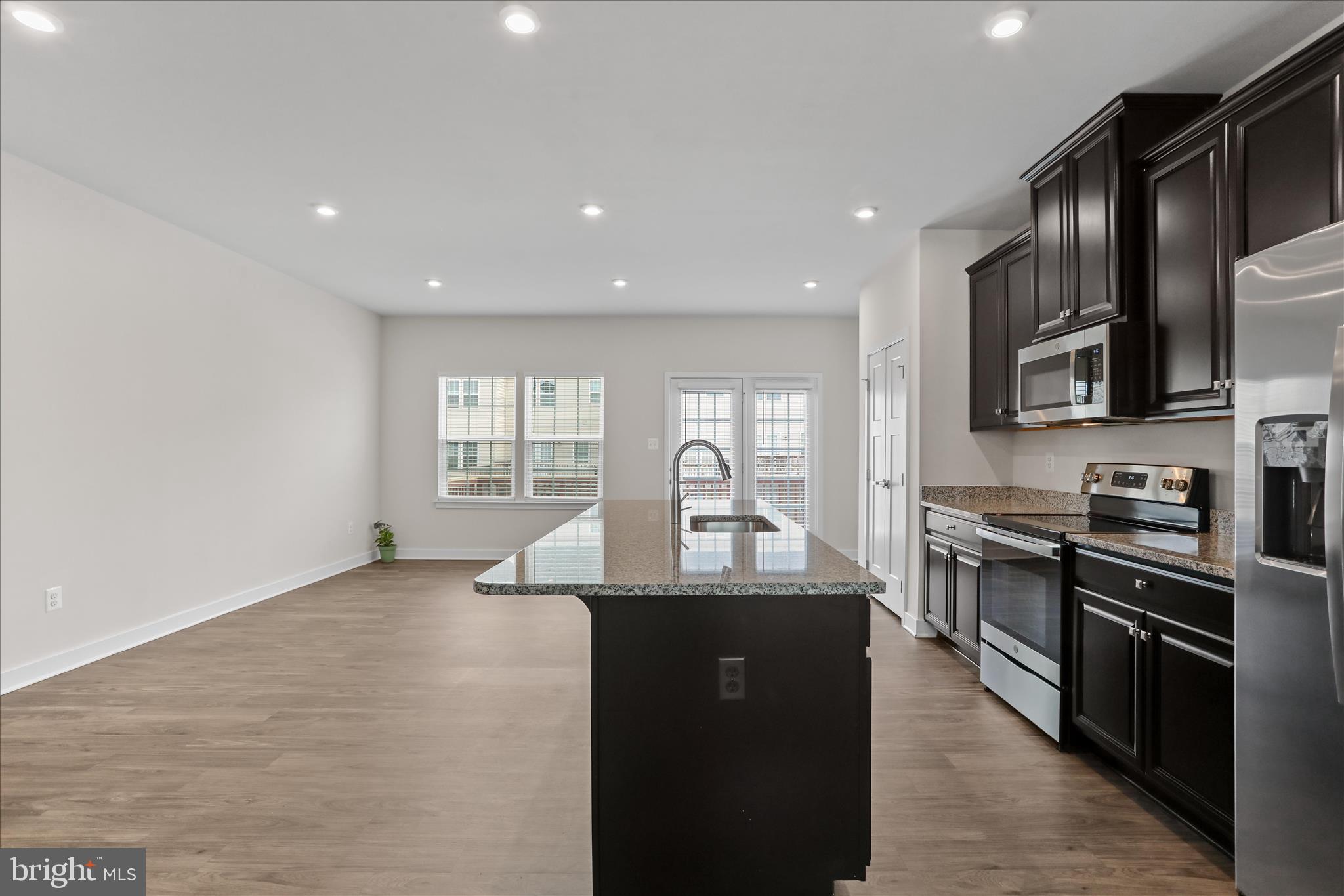 POTOMAC STATION - Residential