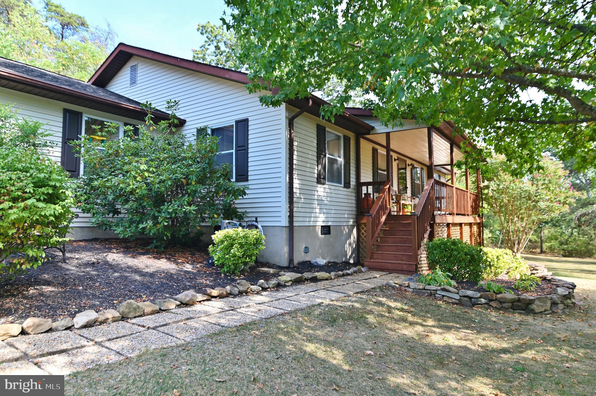 STRAWBERRY HILL - Residential