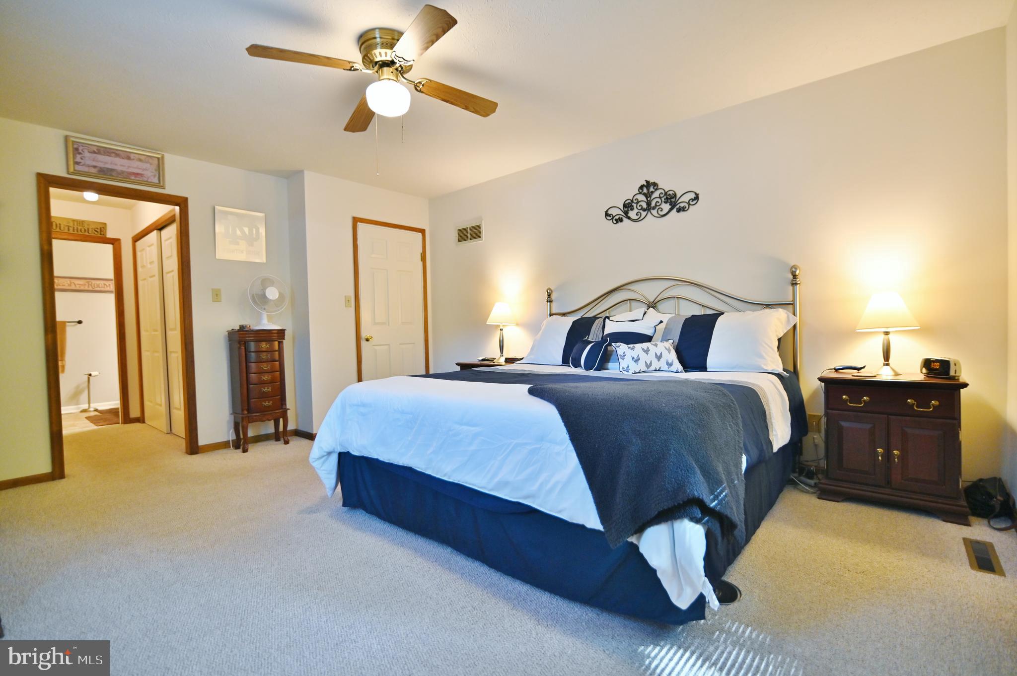 STRAWBERRY HILL - Residential