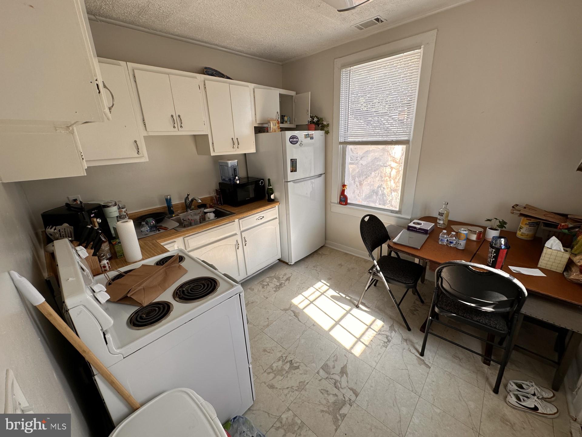 COLLEGE PARK - Commercial Sale