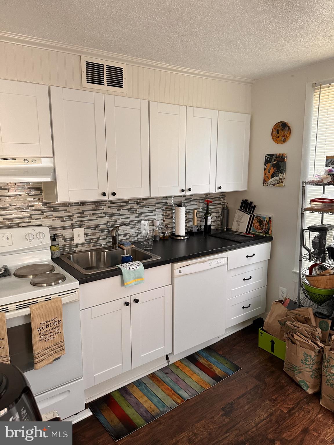 COLLEGE PARK - Commercial Sale