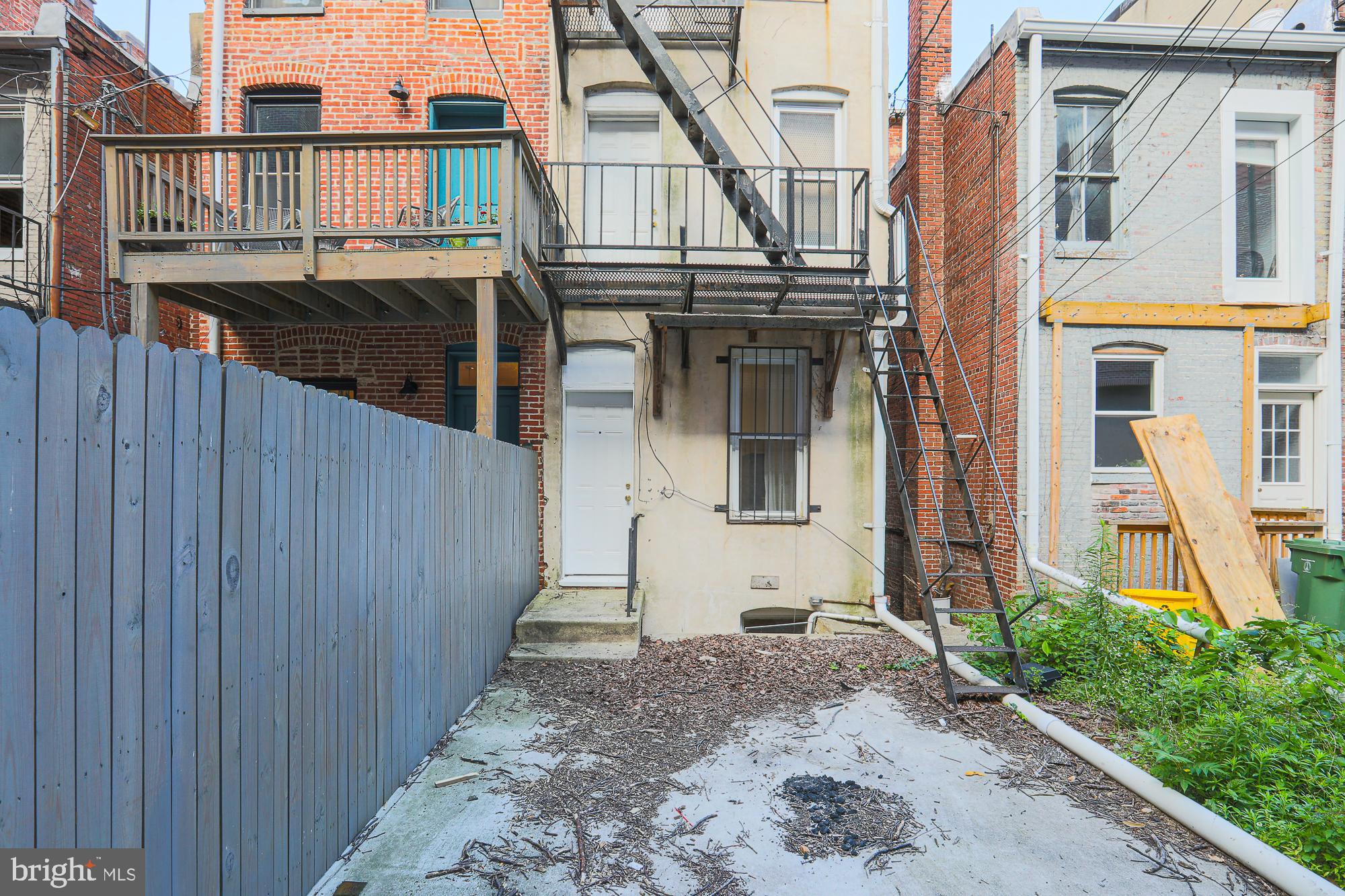 CHARLES VILLAGE - Residential Income