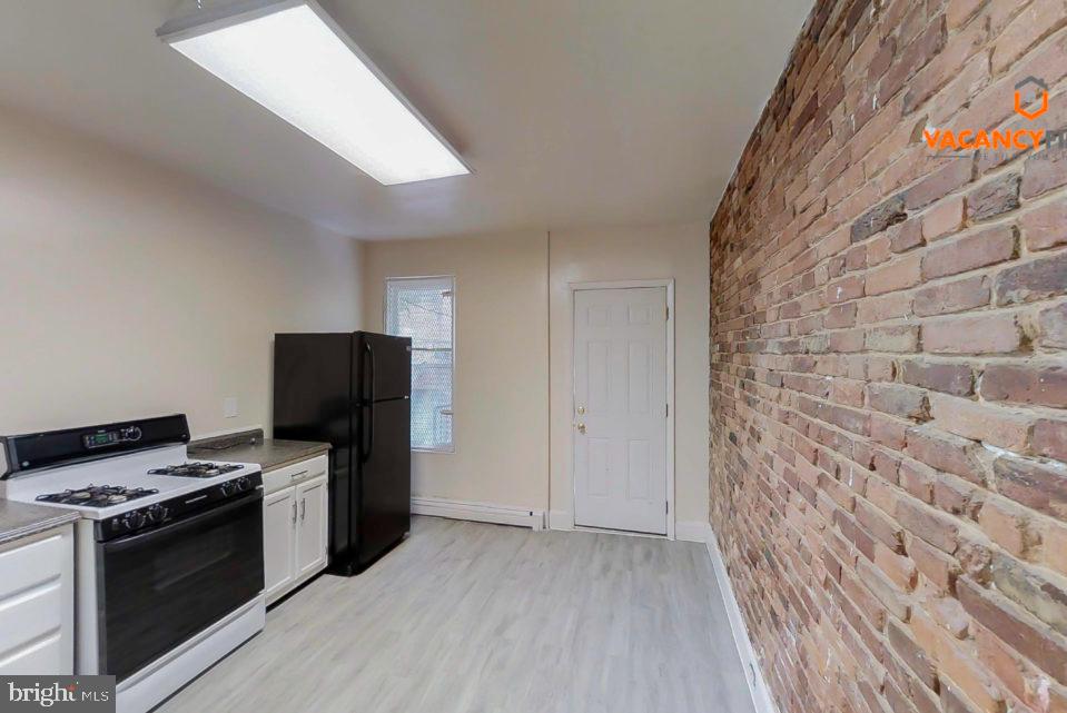 CHARLES VILLAGE - Residential Income
