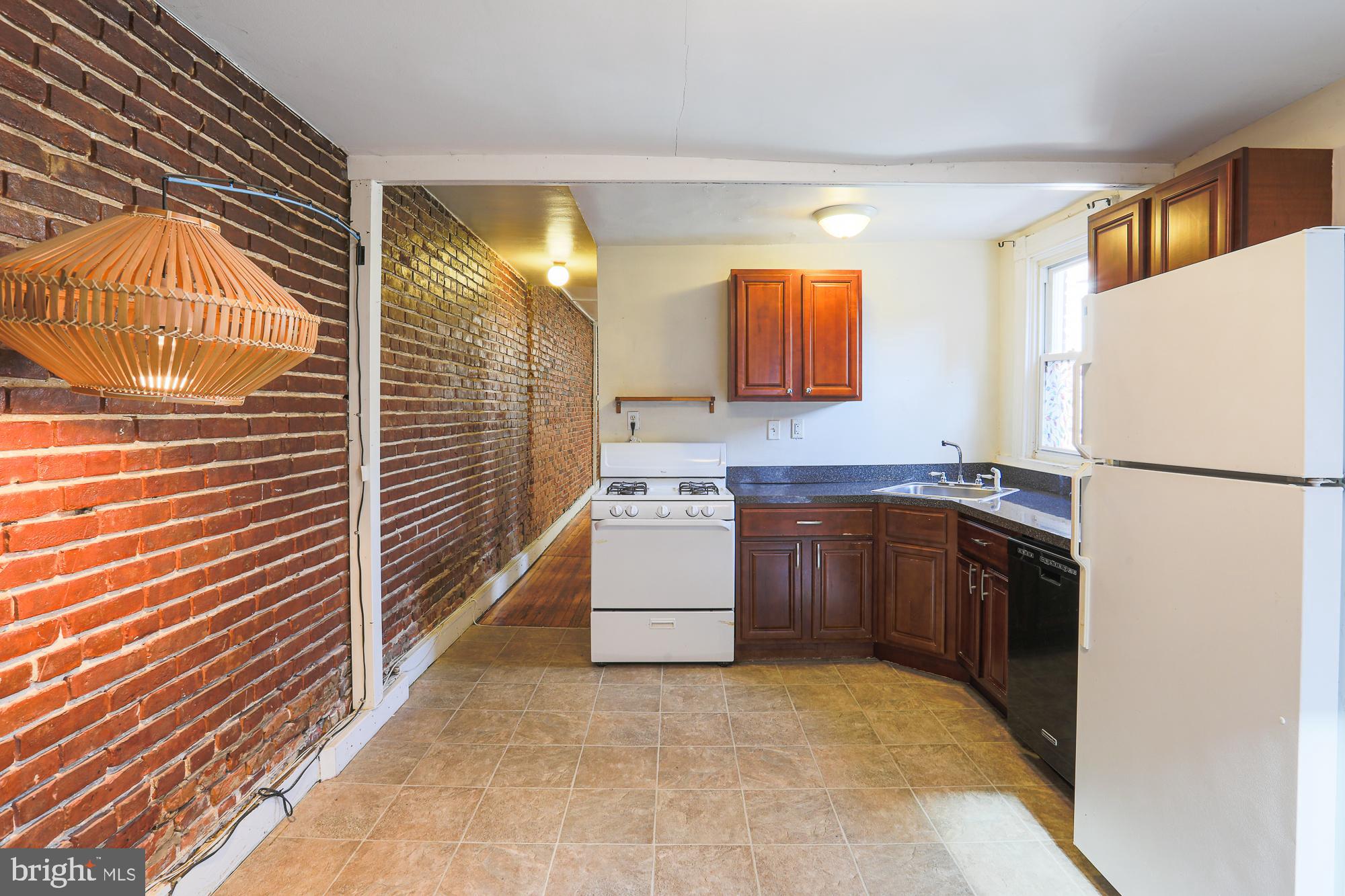 CHARLES VILLAGE - Residential Income