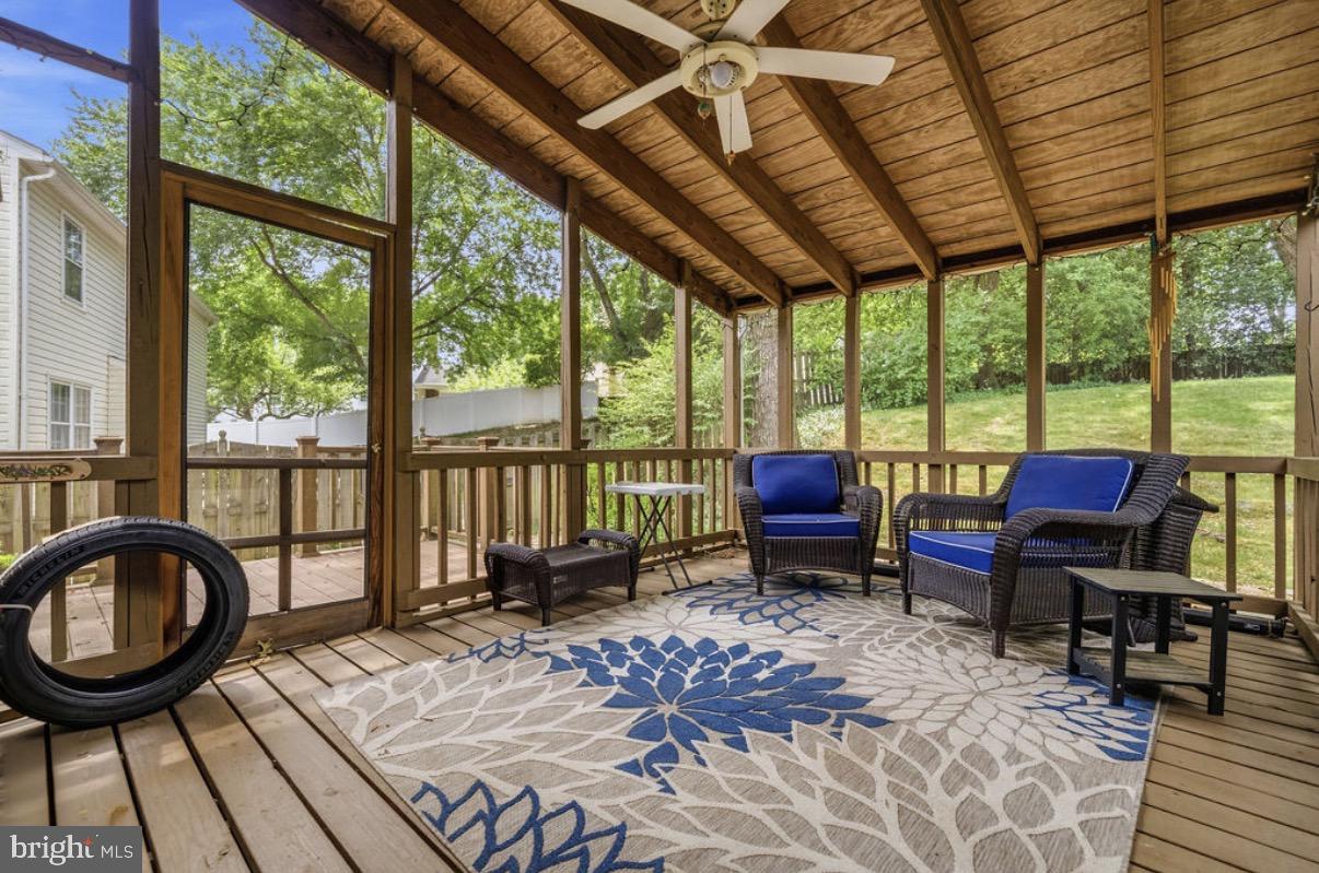 ROLLING VALLEY - Residential