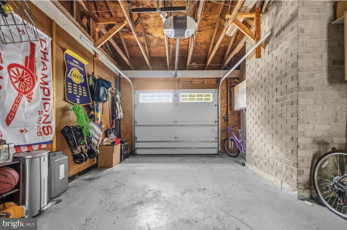 ROLLING VALLEY - Residential