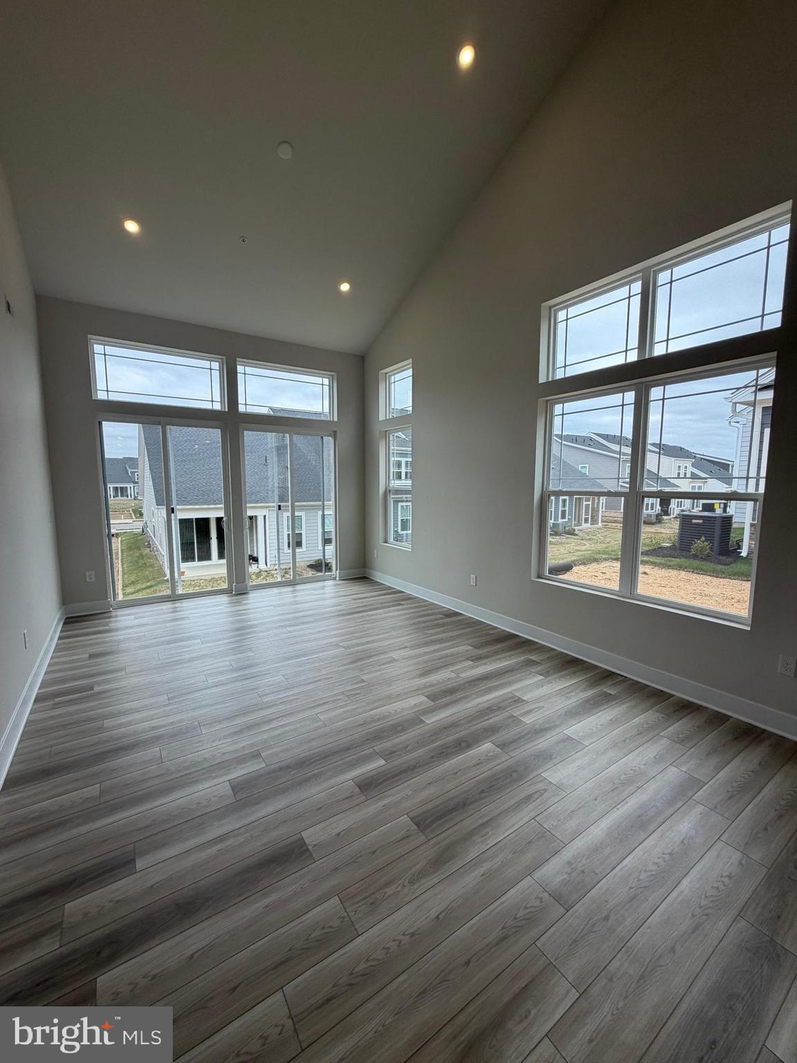 ST CHARLES - Residential
