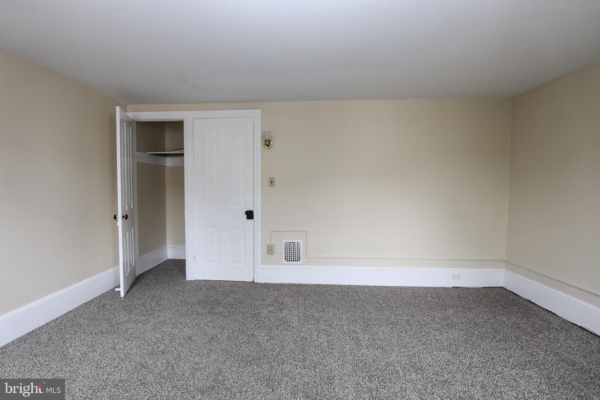 POTTSVILLE - Residential
