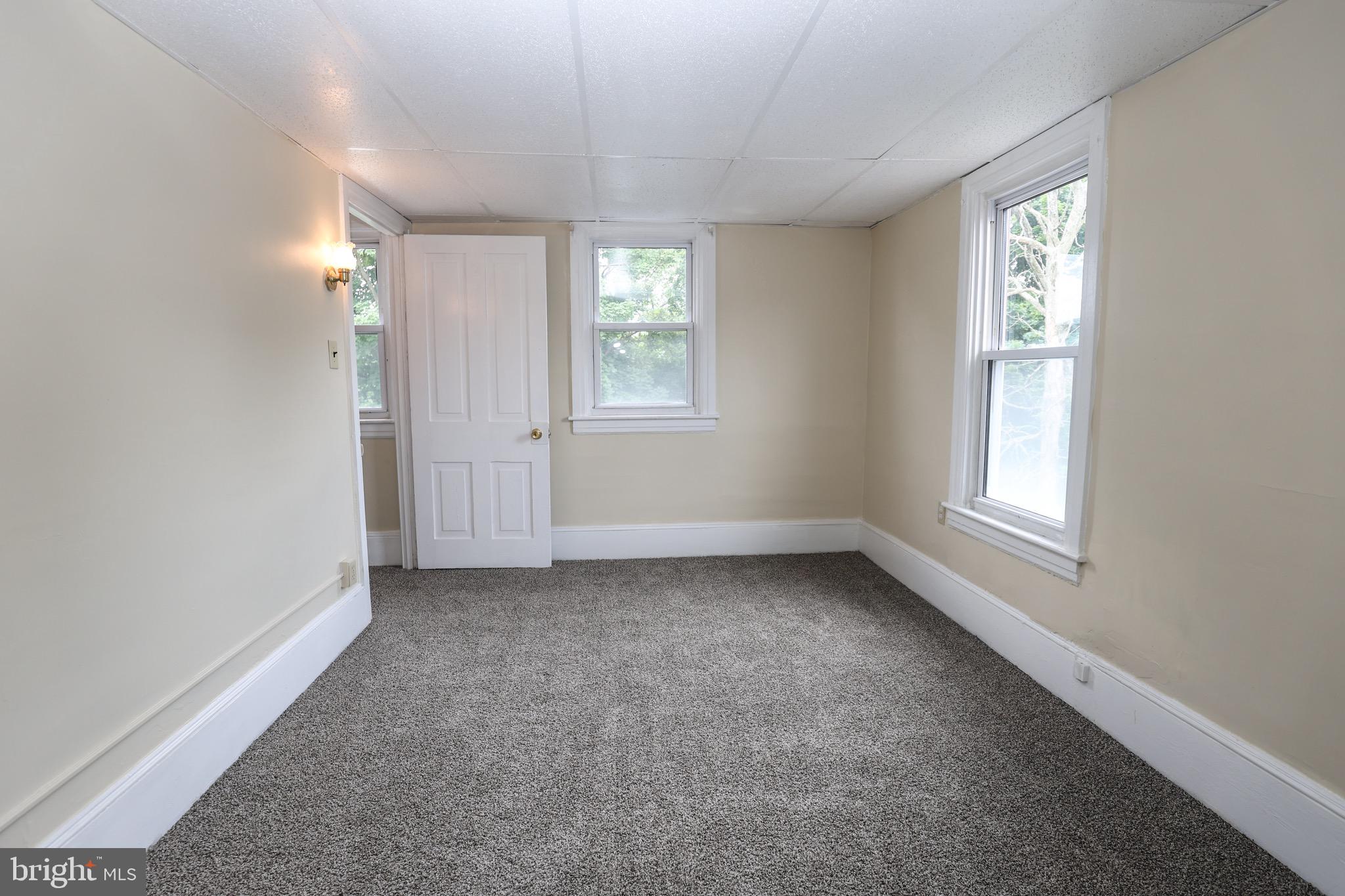 POTTSVILLE - Residential