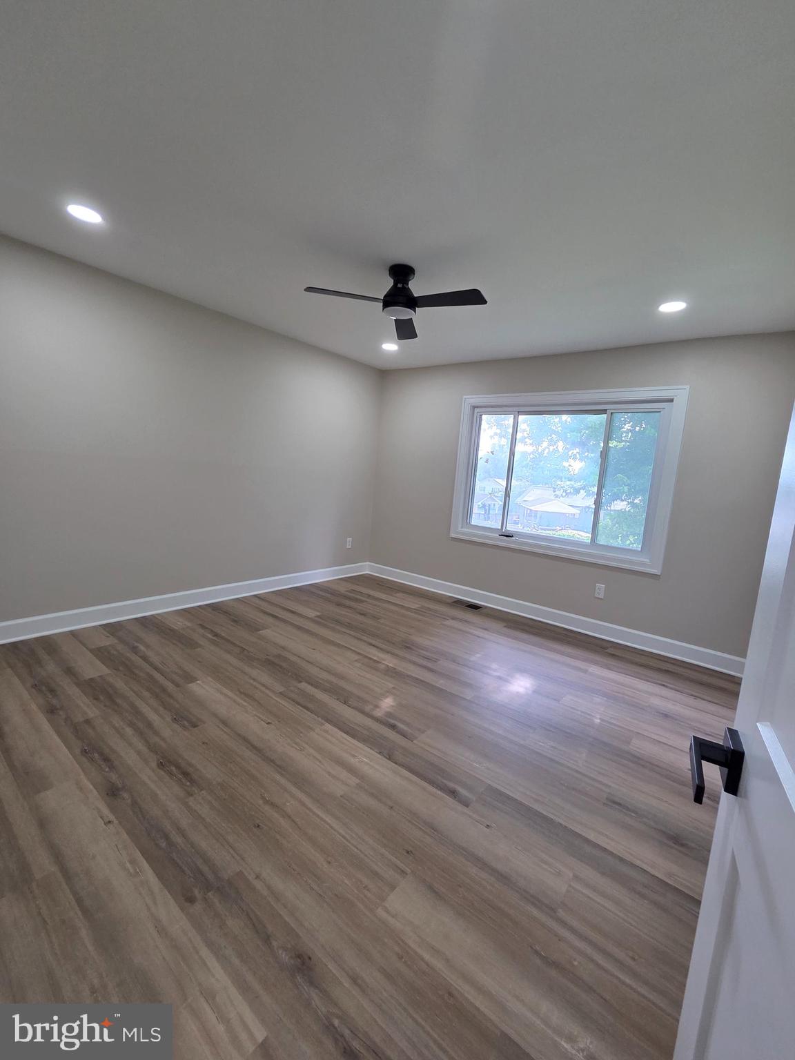 GLENARDEN - Residential