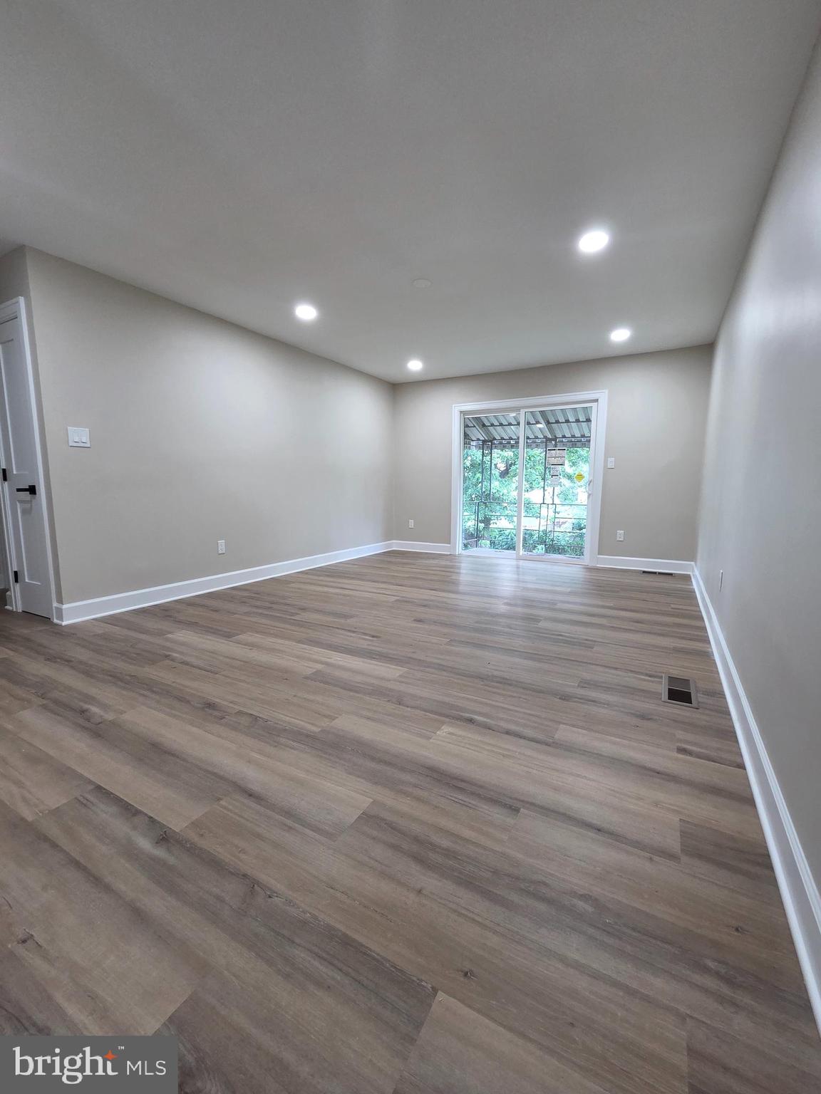 GLENARDEN - Residential
