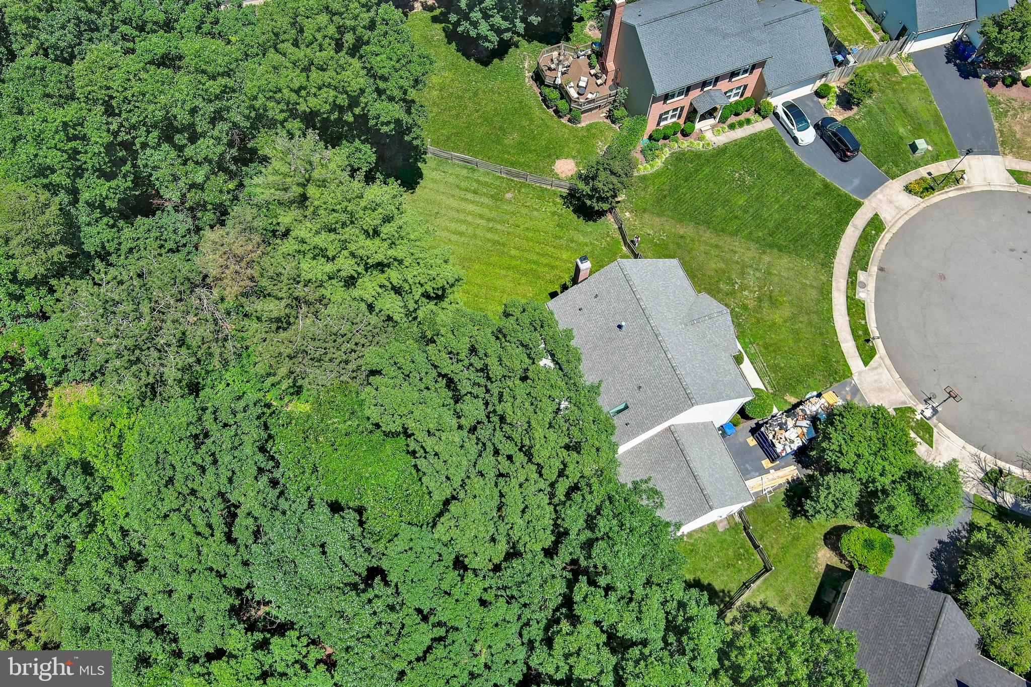 BROAD OAKS - Residential