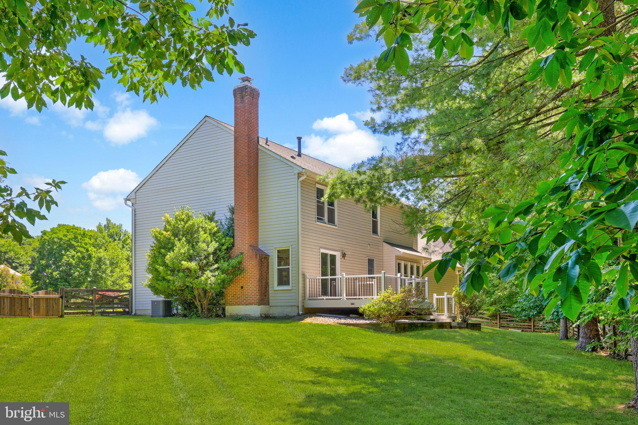BROAD OAKS - Residential