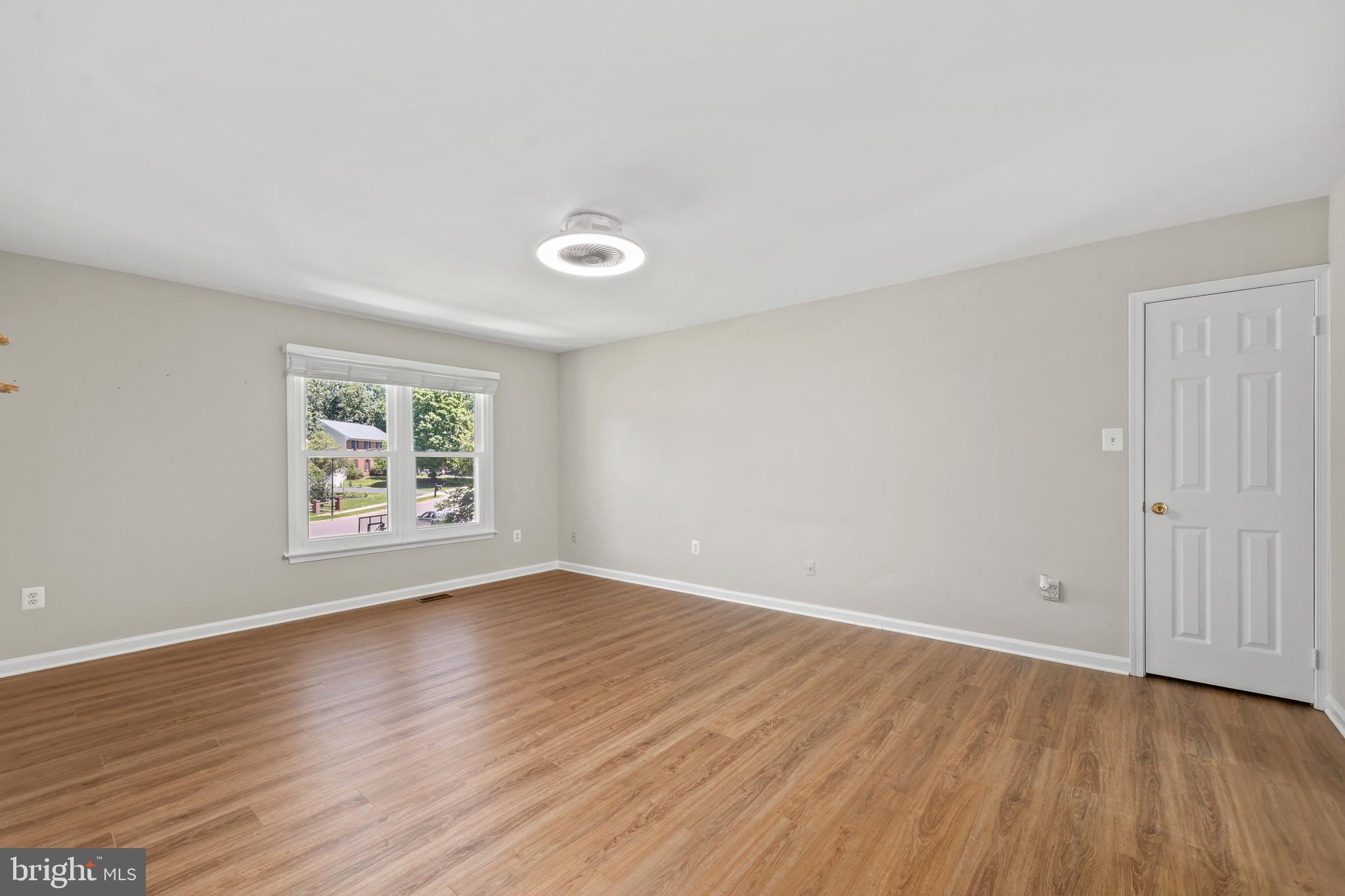 BROAD OAKS - Residential
