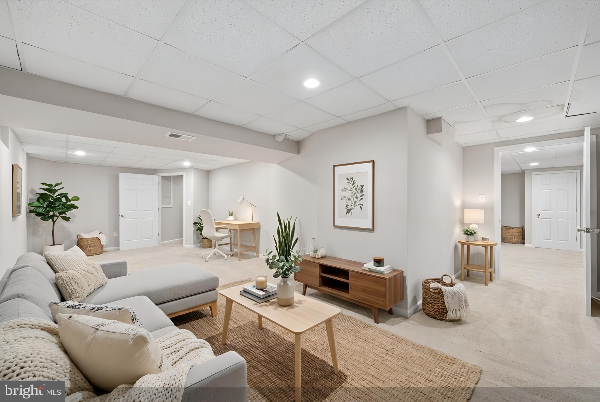 BROAD OAKS - Residential