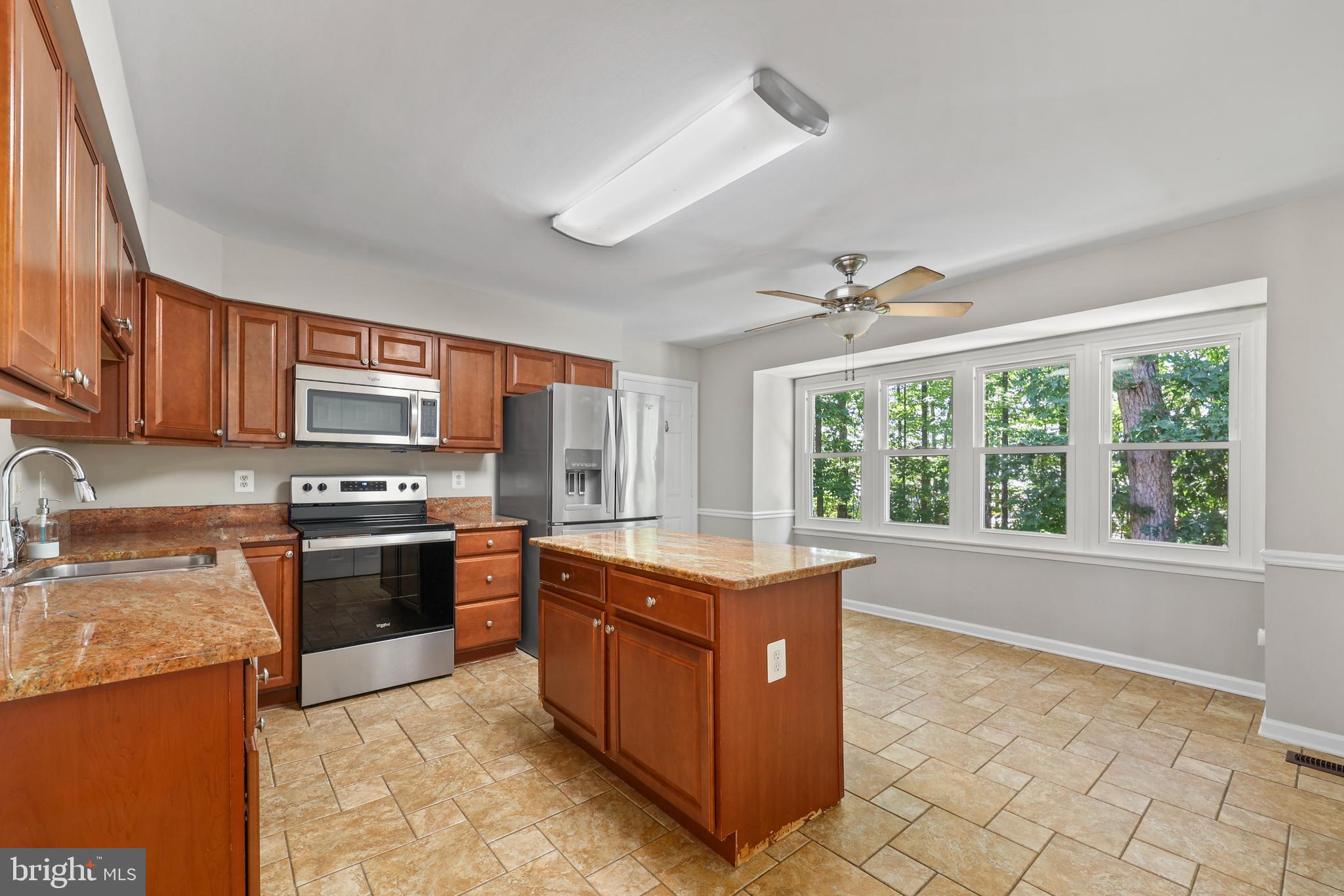 BROAD OAKS - Residential