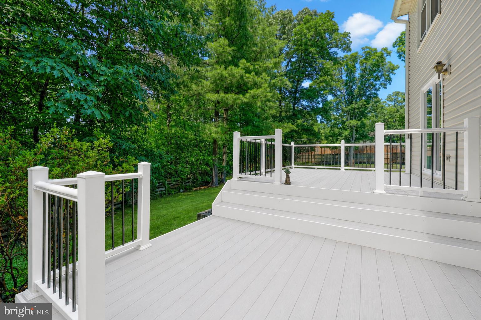BROAD OAKS - Residential
