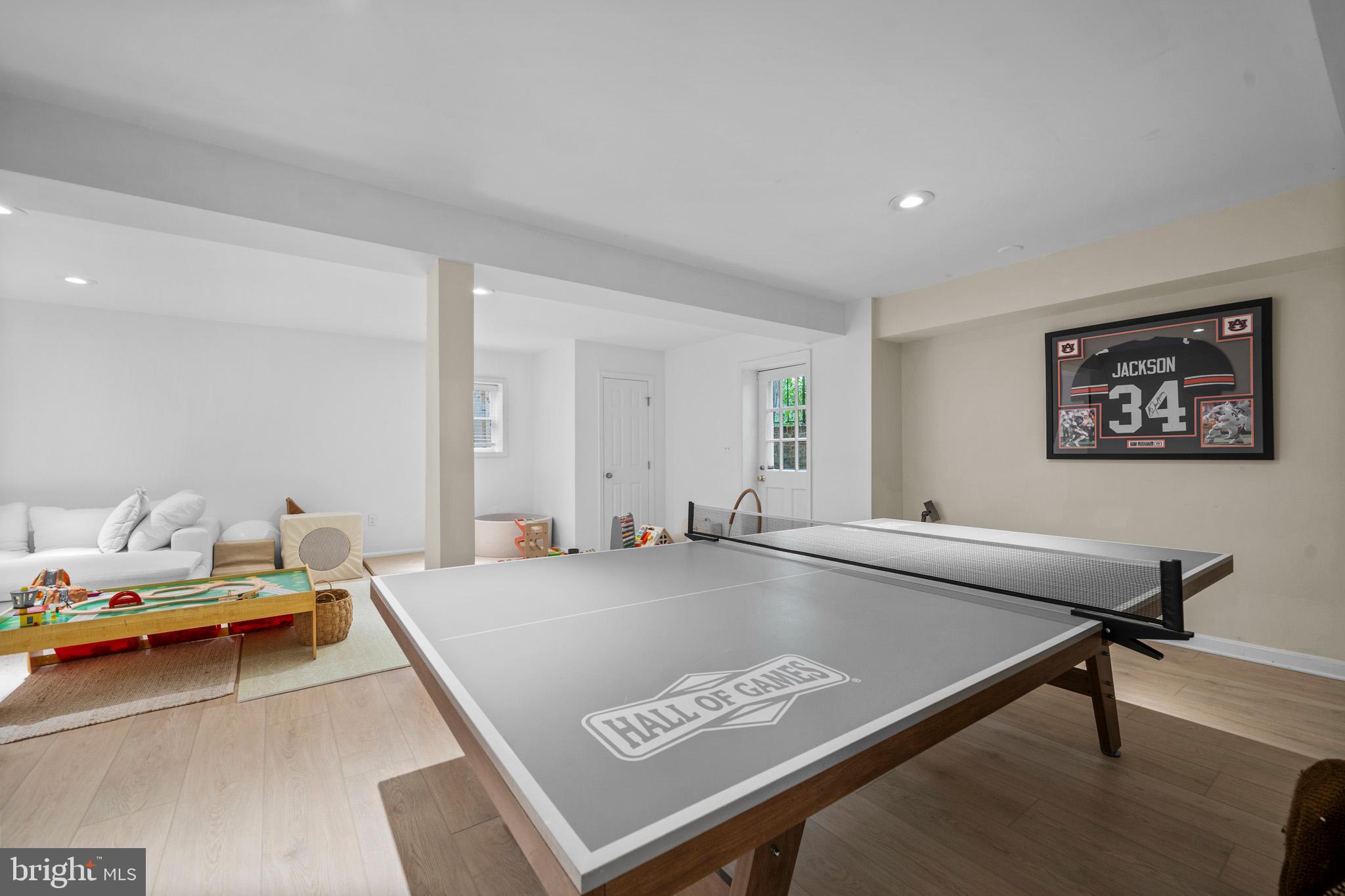 KINGS MANOR SCOTTS - Residential