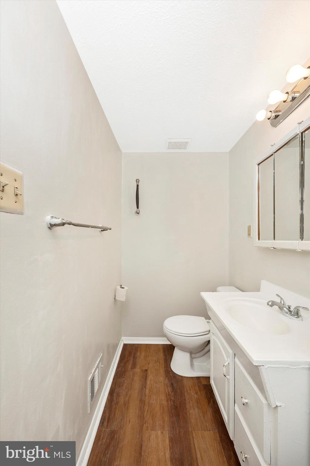 AMBER MEADOWS - Residential
