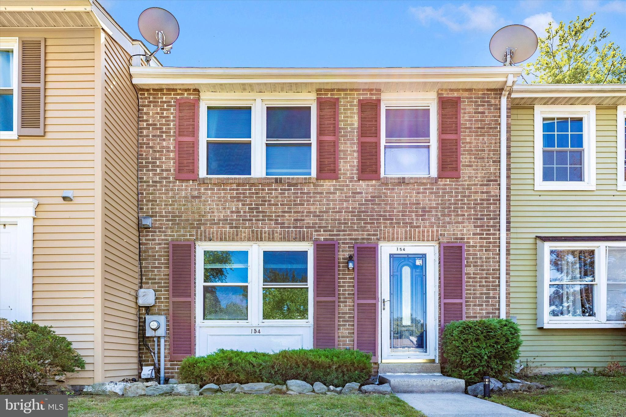 AMBER MEADOWS - Residential