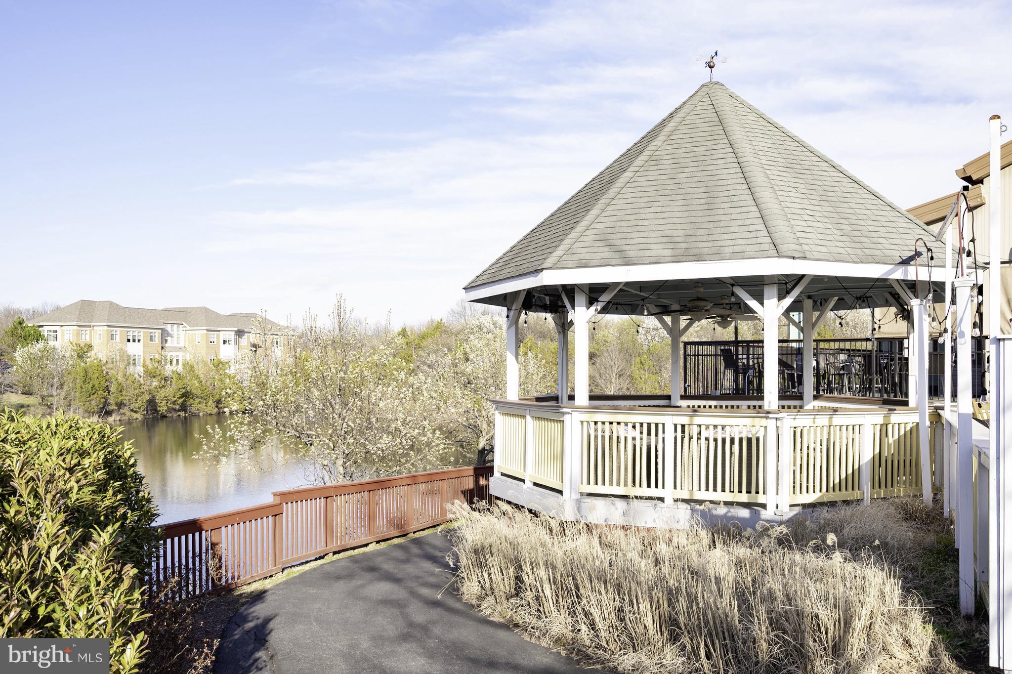 POTOMAC LAKES - Residential