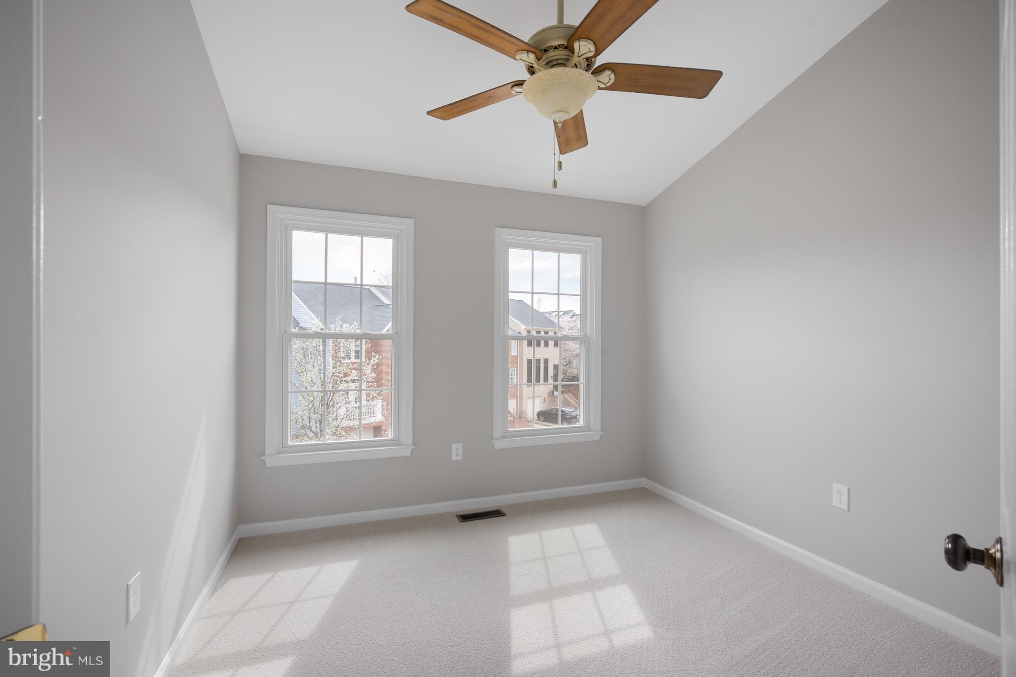POTOMAC LAKES - Residential