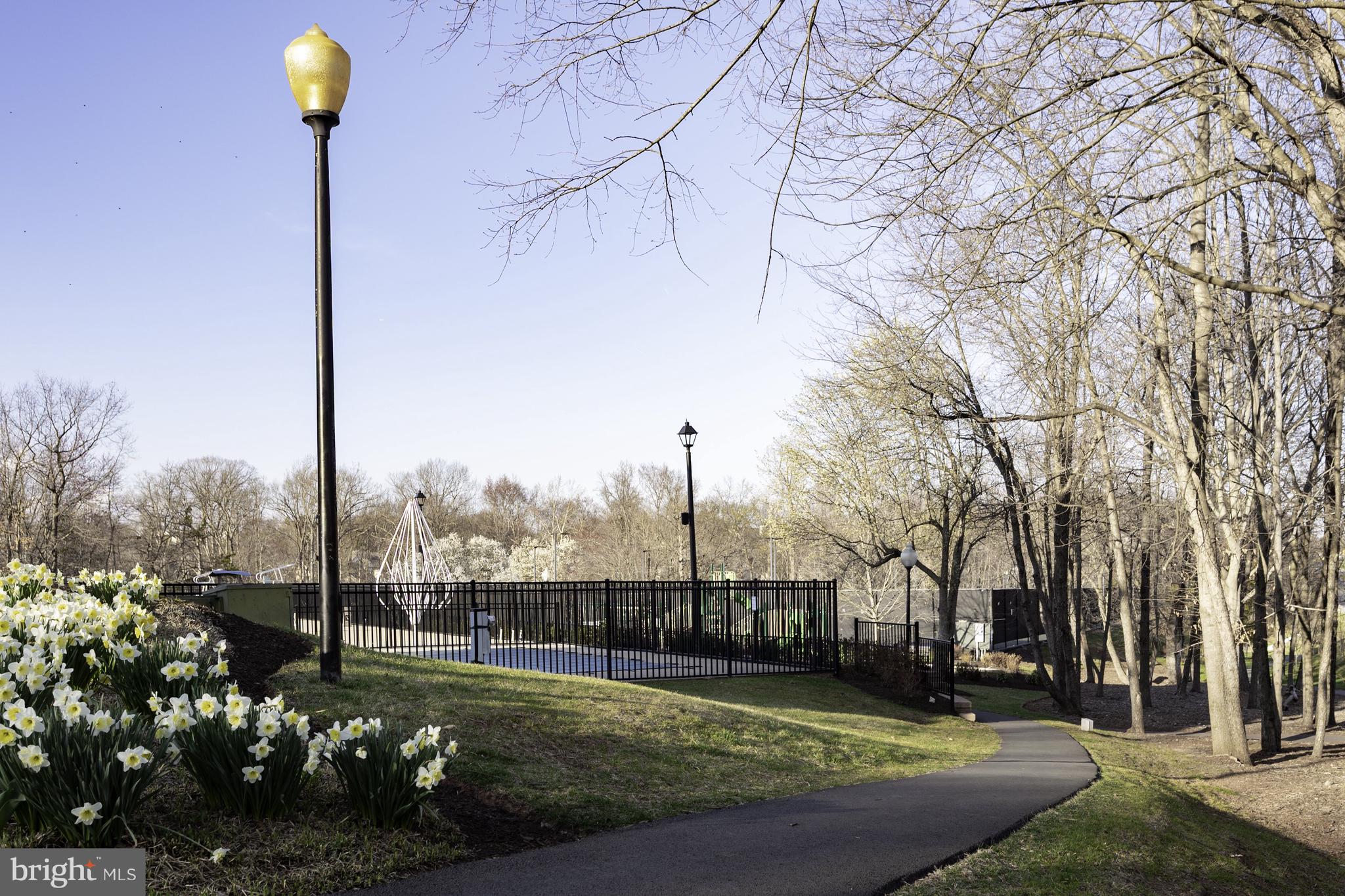 POTOMAC LAKES - Residential