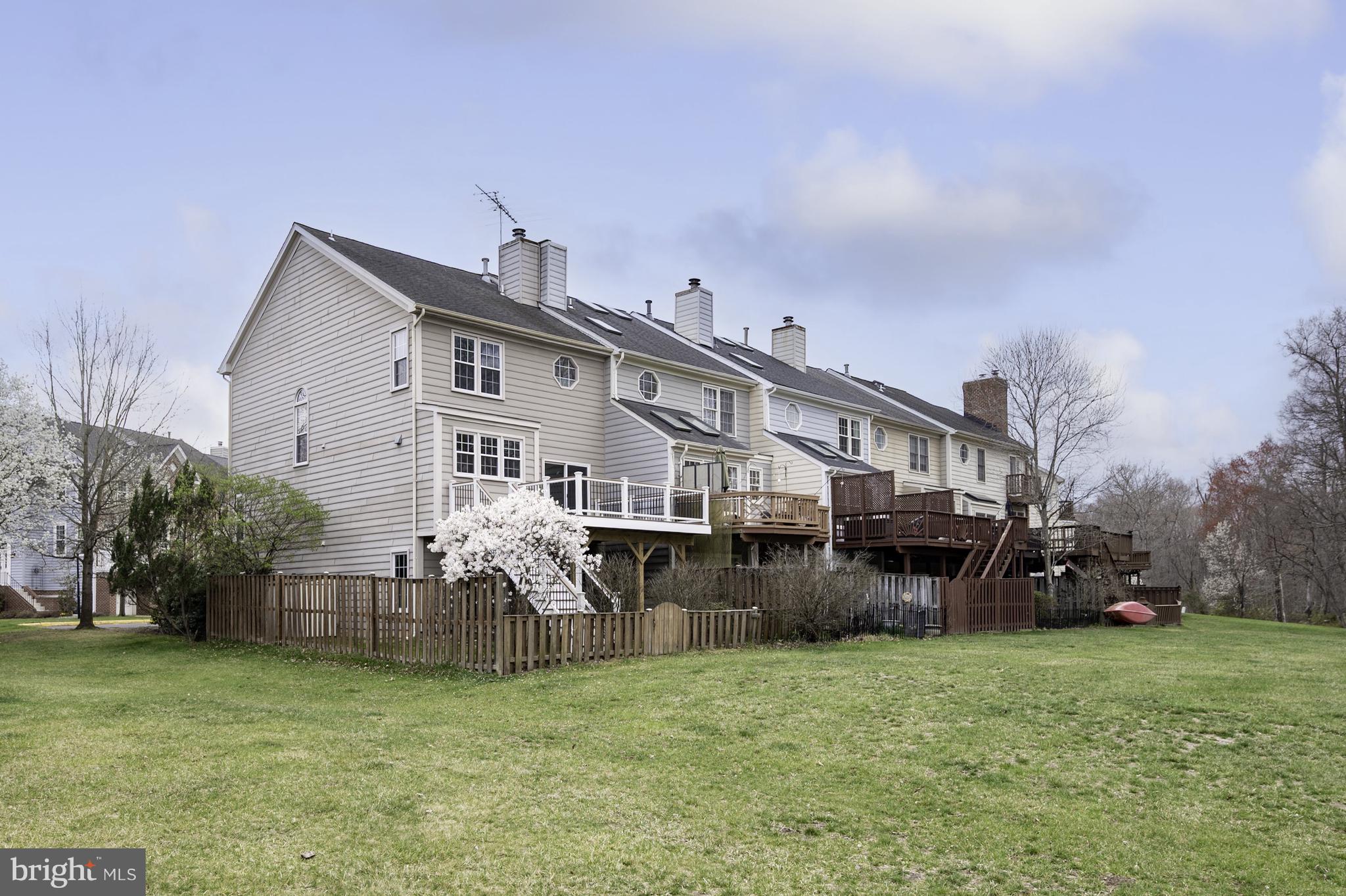POTOMAC LAKES - Residential