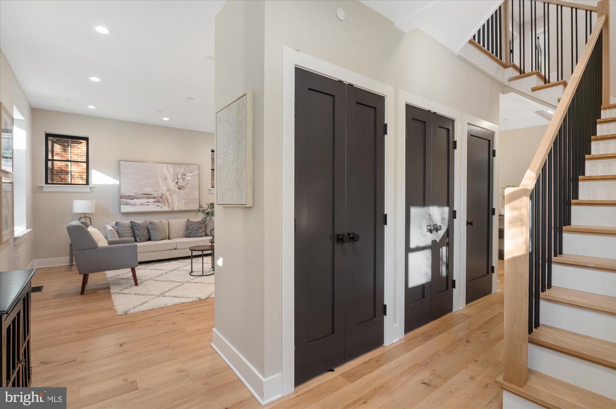 CHEVY CHASE - Residential