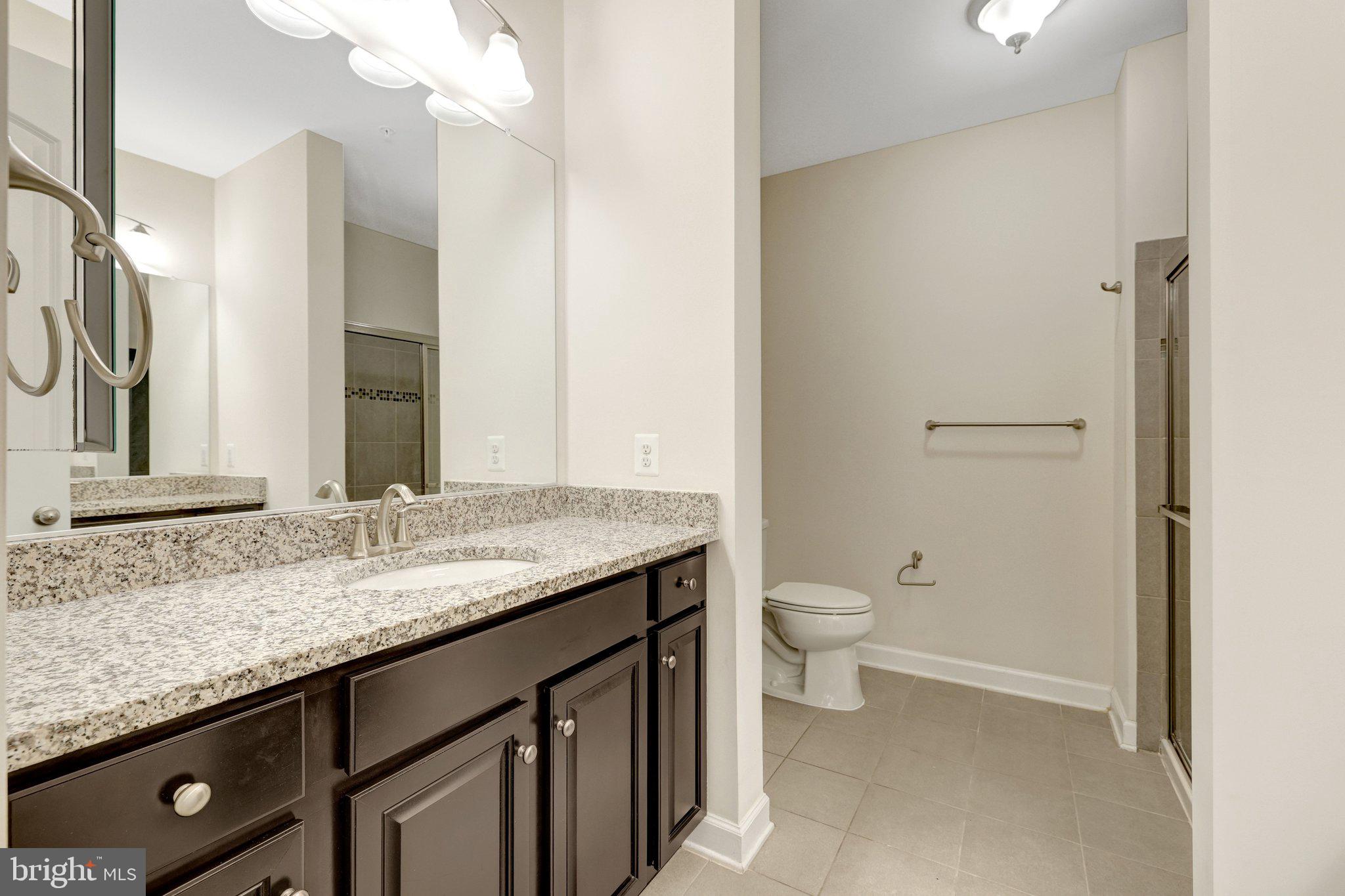 DISCOVERY SQUARE - Residential