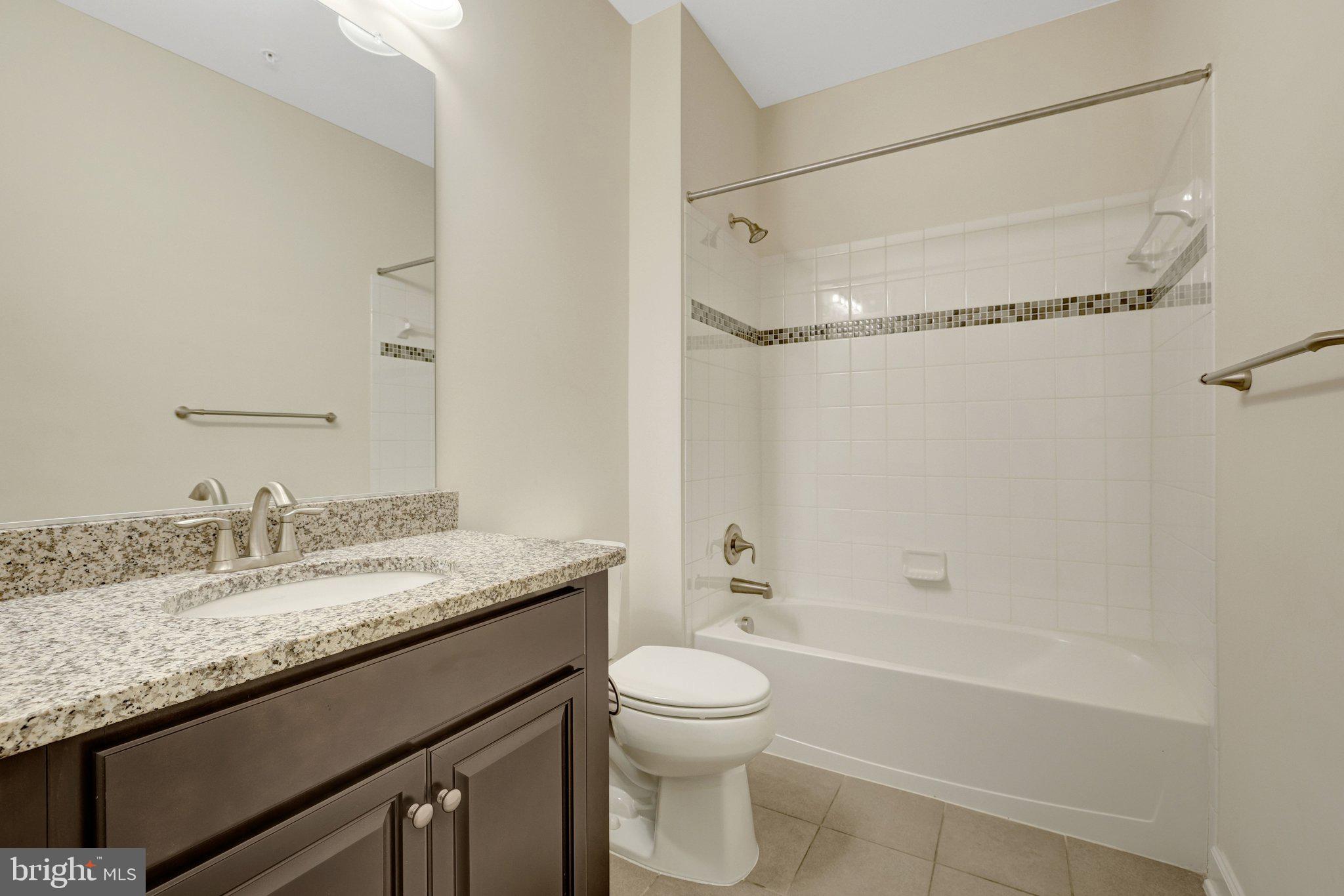 DISCOVERY SQUARE - Residential