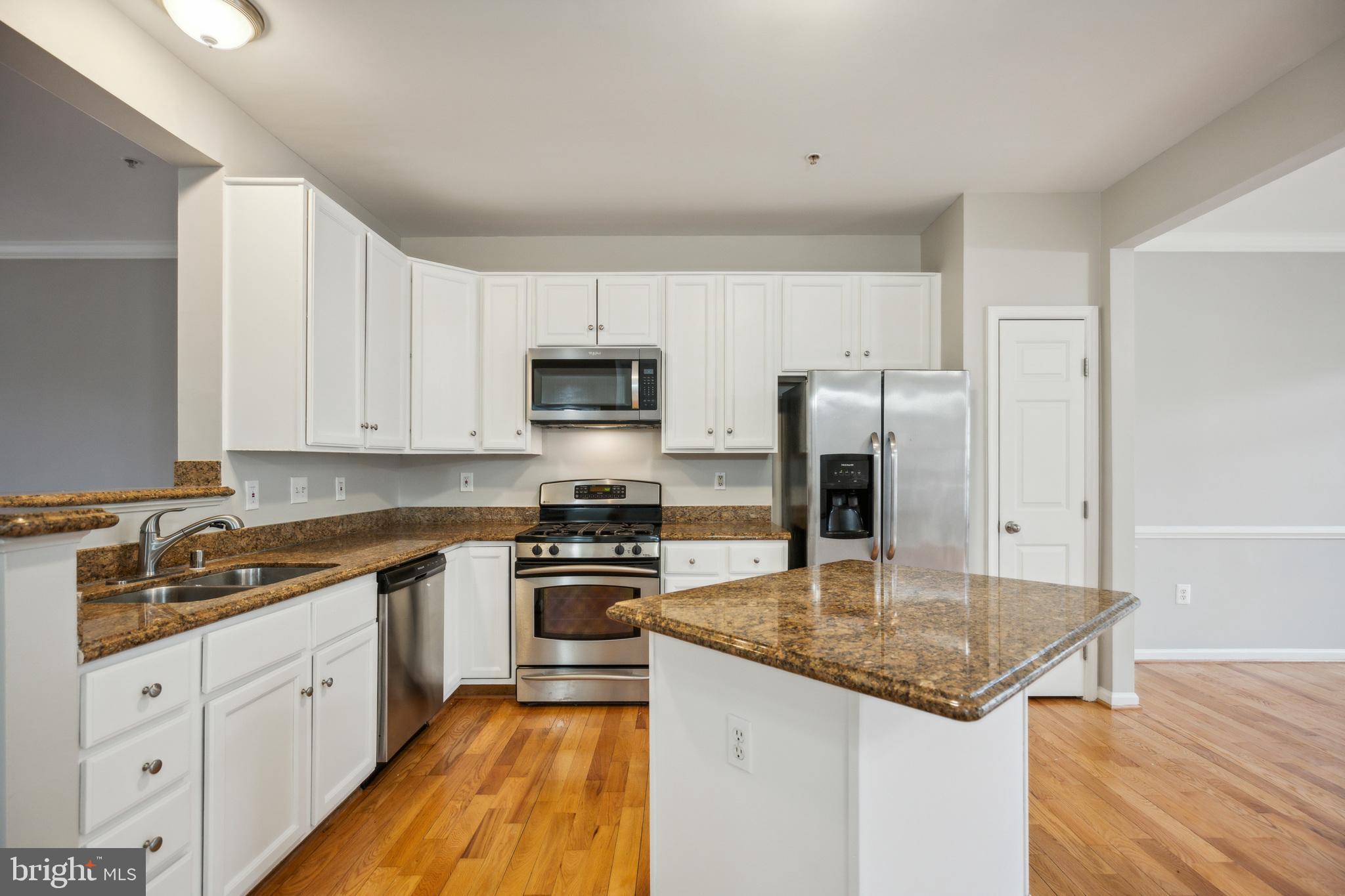 WOODVIEW VILLAGE WEST - Residential
