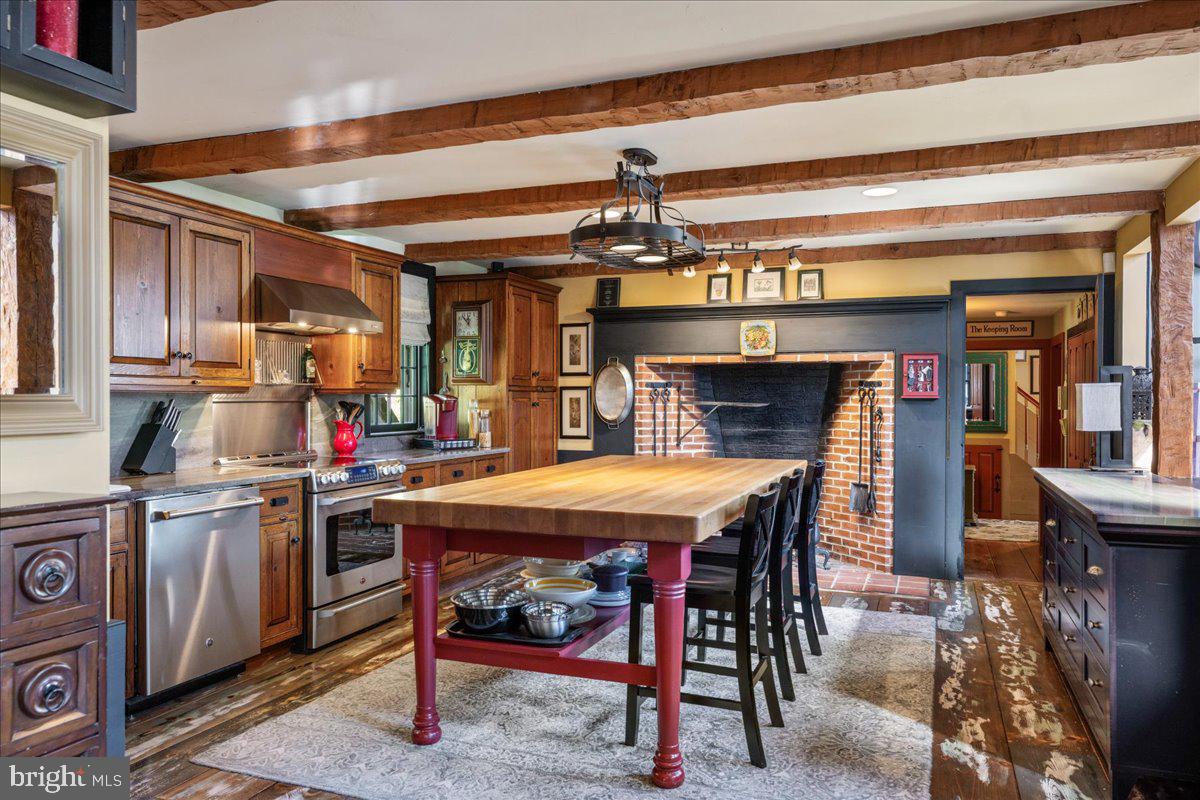 DOYLESTOWN - Residential