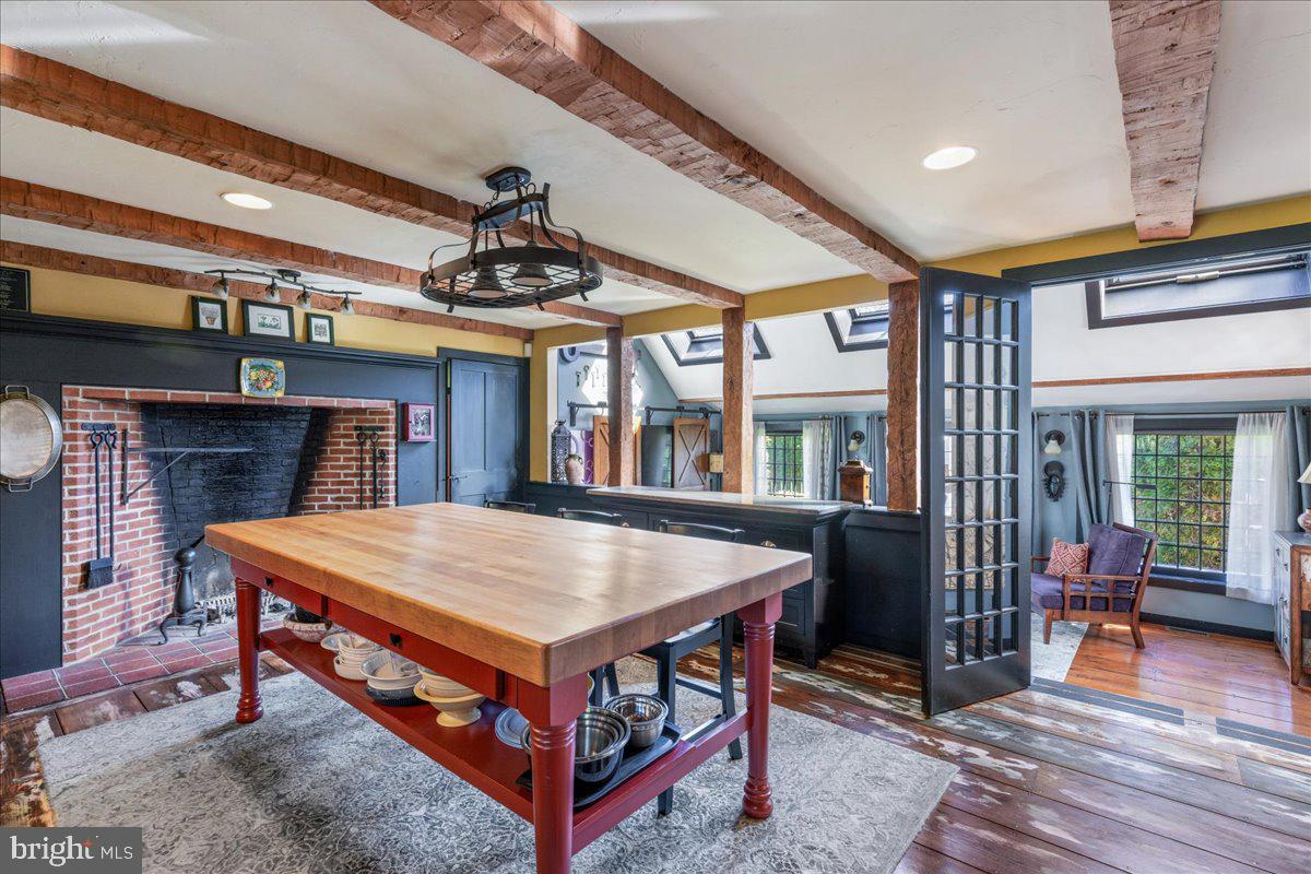 DOYLESTOWN - Residential