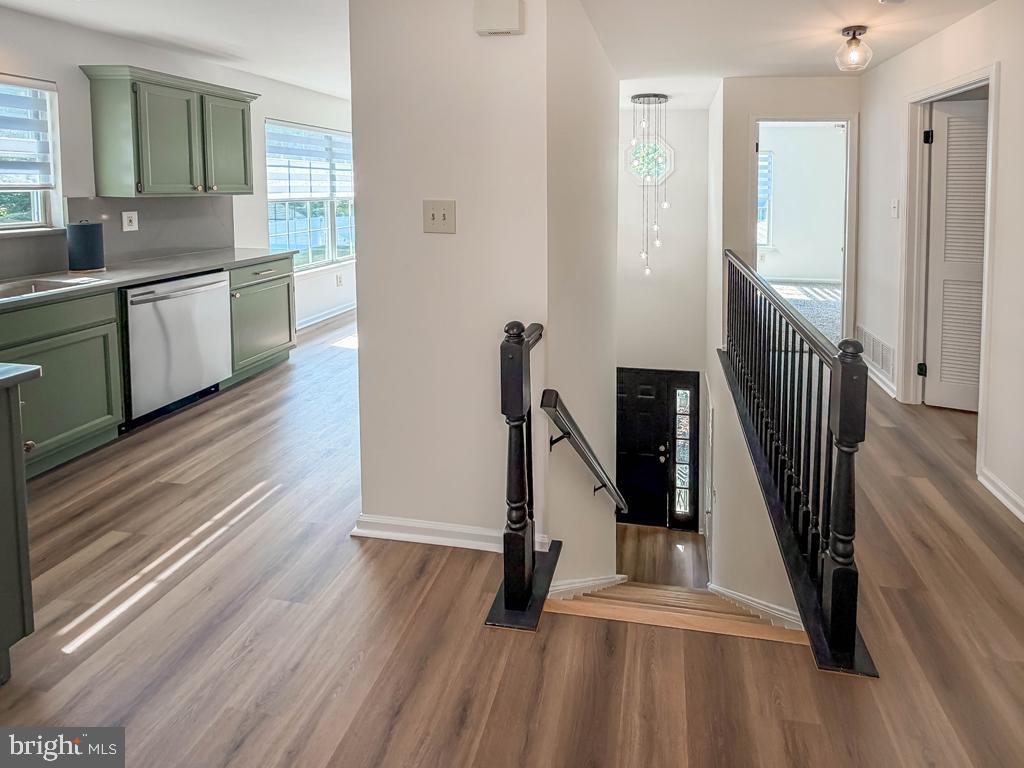BROOKSTONE - Residential