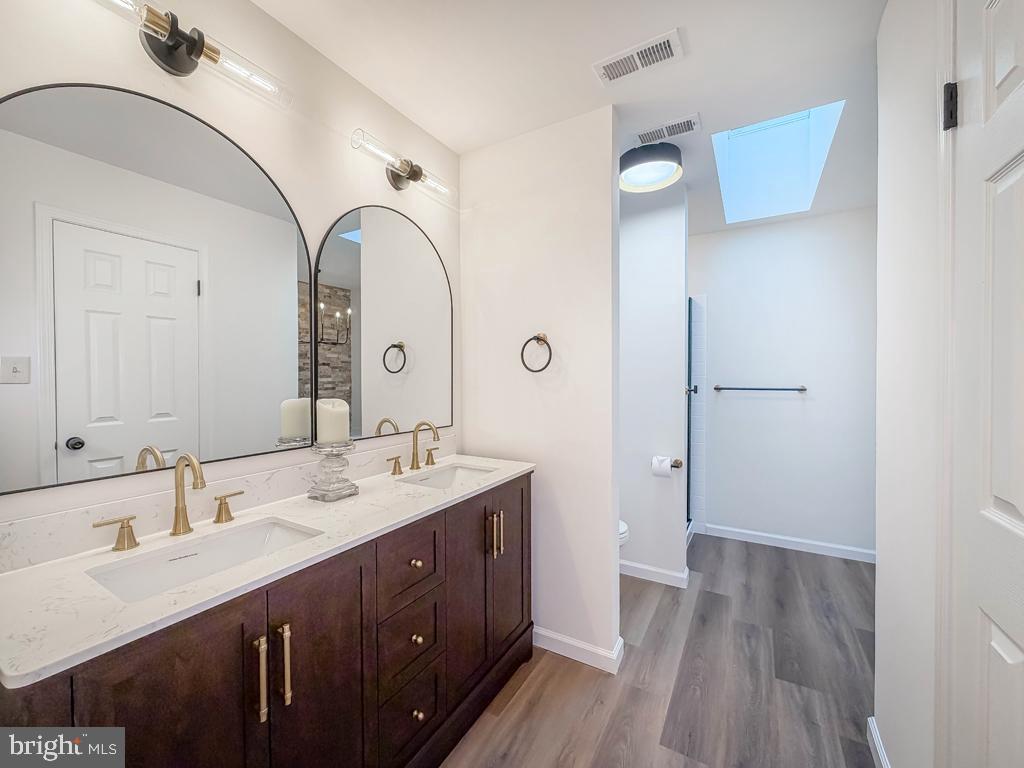 BROOKSTONE - Residential